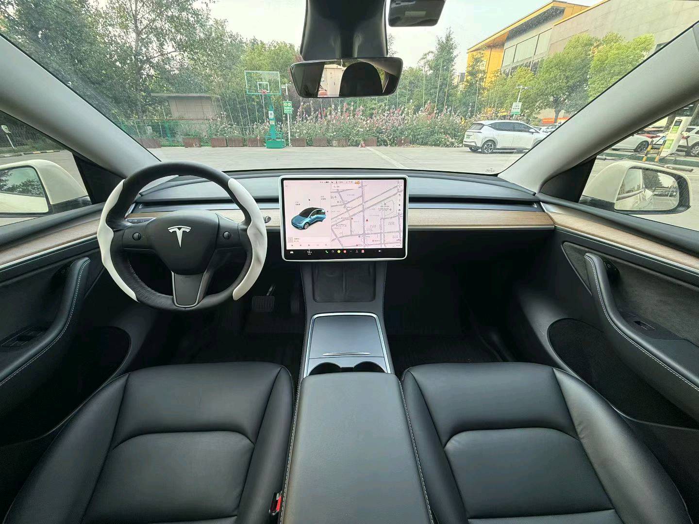 Tesla Model Y 2021 #8 Tesla Model Y 2021 car image #8