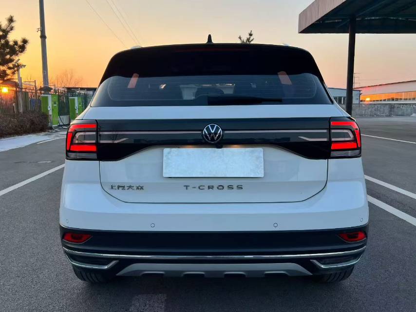 Volkswagen T-Cross 2020 car image #10