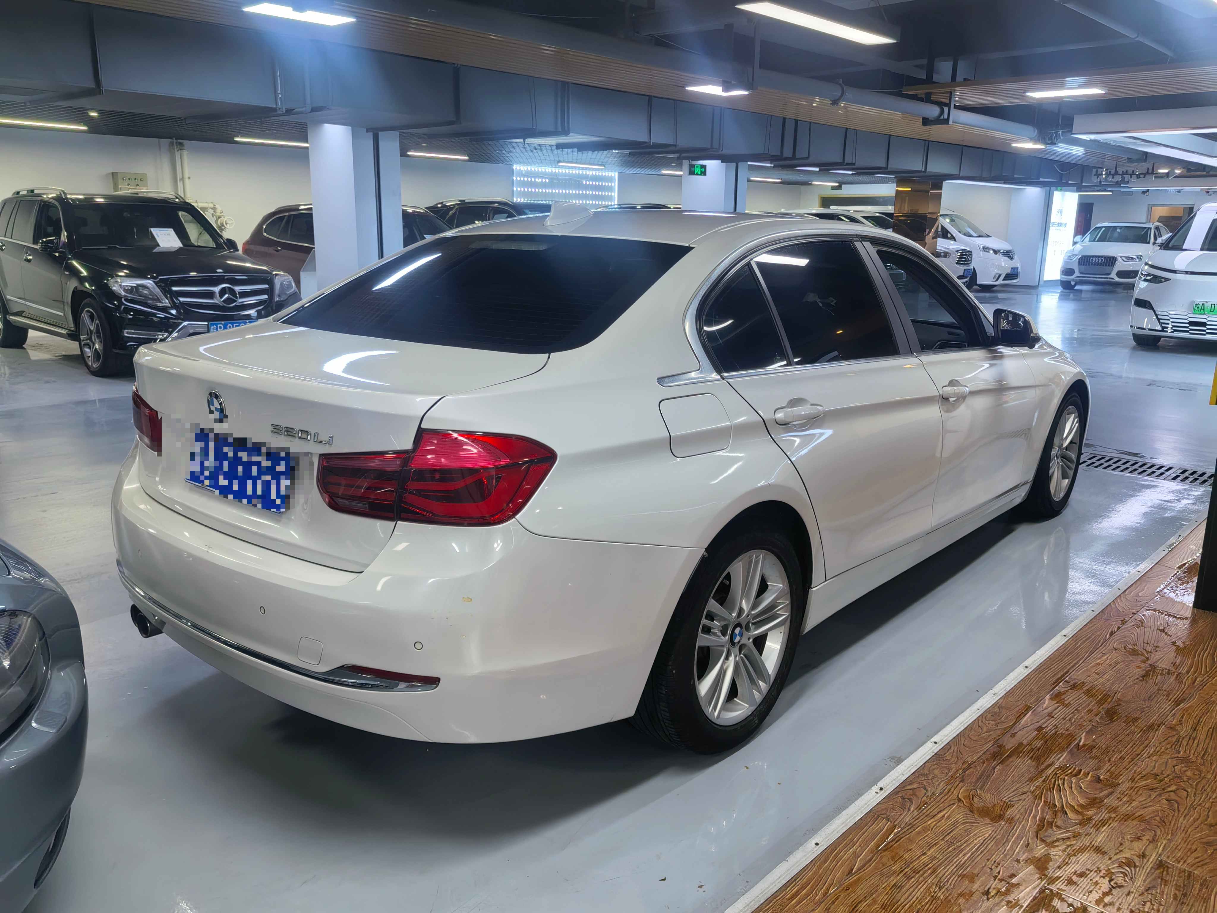 BMW 3 Series 2017 #5 BMW 3 Series 2017 car image #5