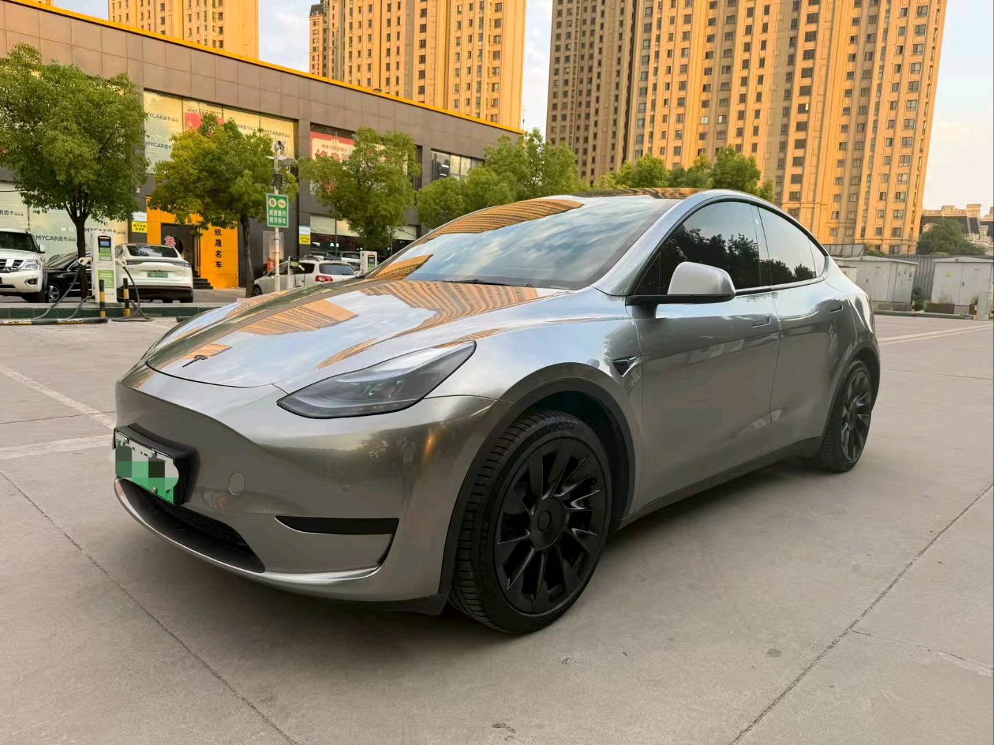 Tesla Model Y 2022 #2 Tesla Model Y 2022 car image #2