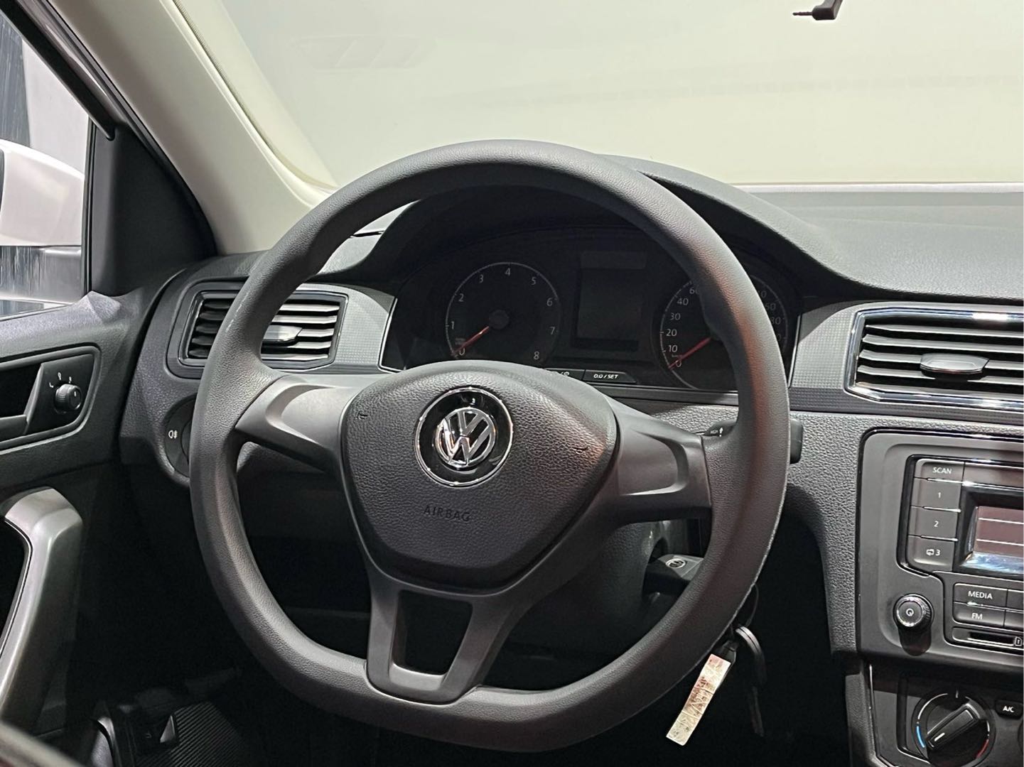 Volkswagen Santana 2018 car image #9