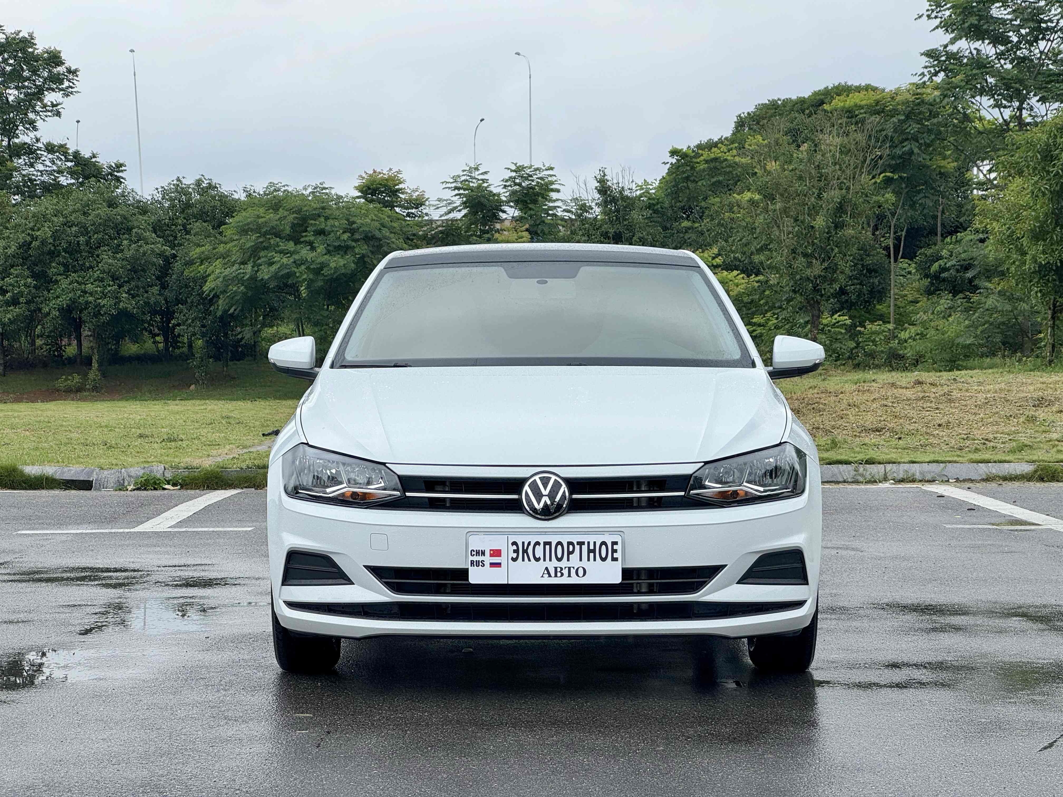 Volkswagen Polo 2022 car image #3