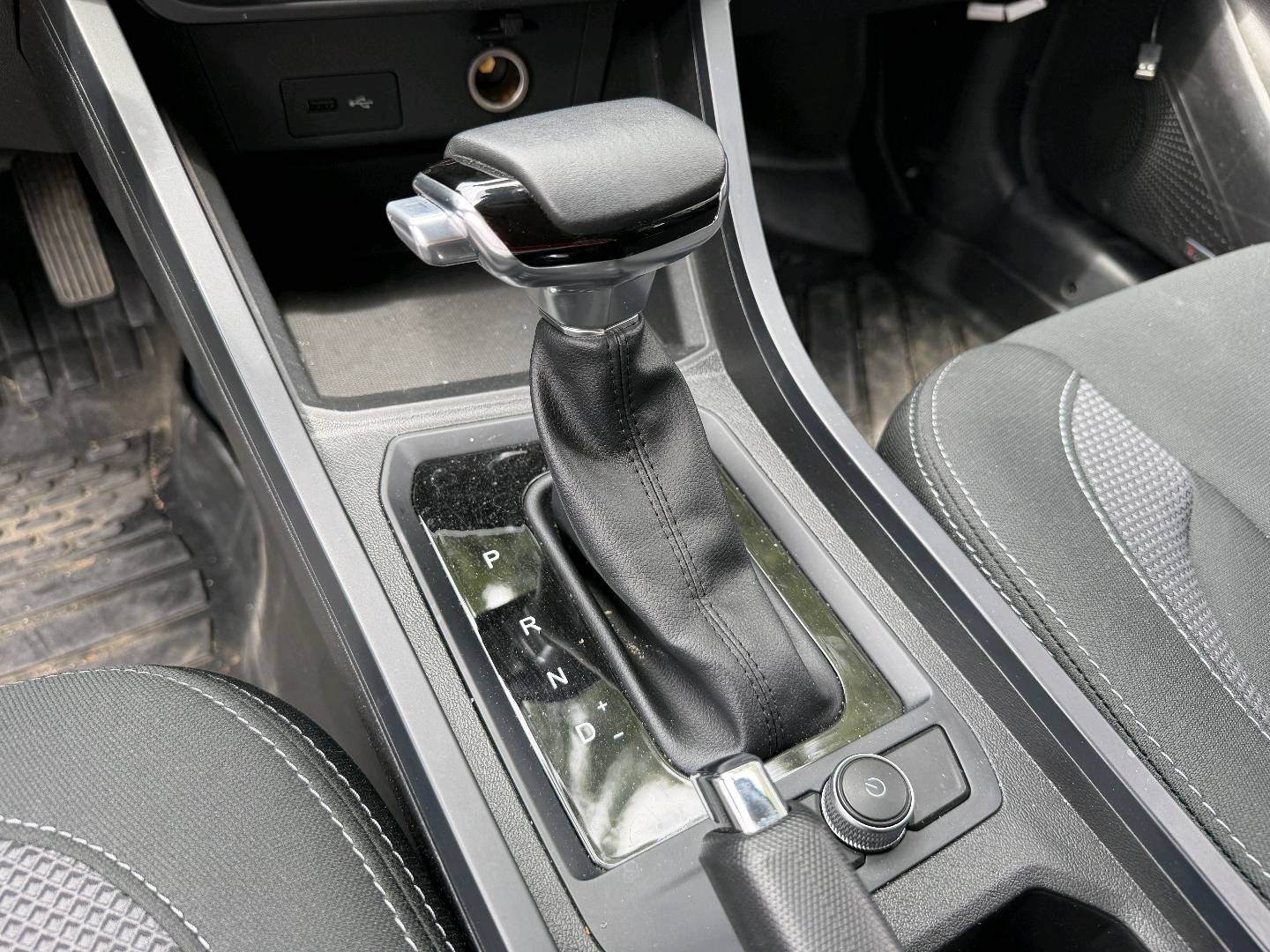 Chery Tiggo 3x 2024 car image #11