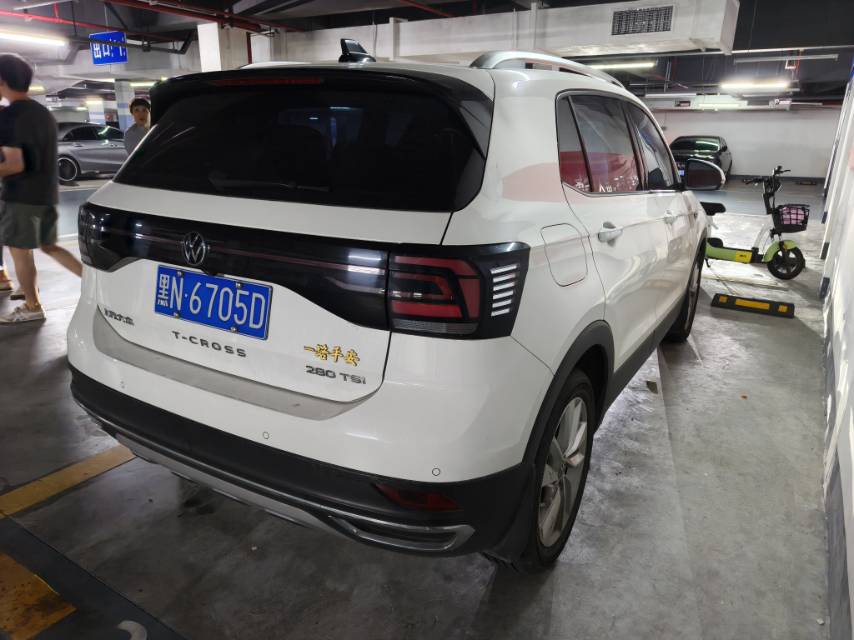 Volkswagen T-Cross 2021 #11 Volkswagen T-Cross 2021 car image #11