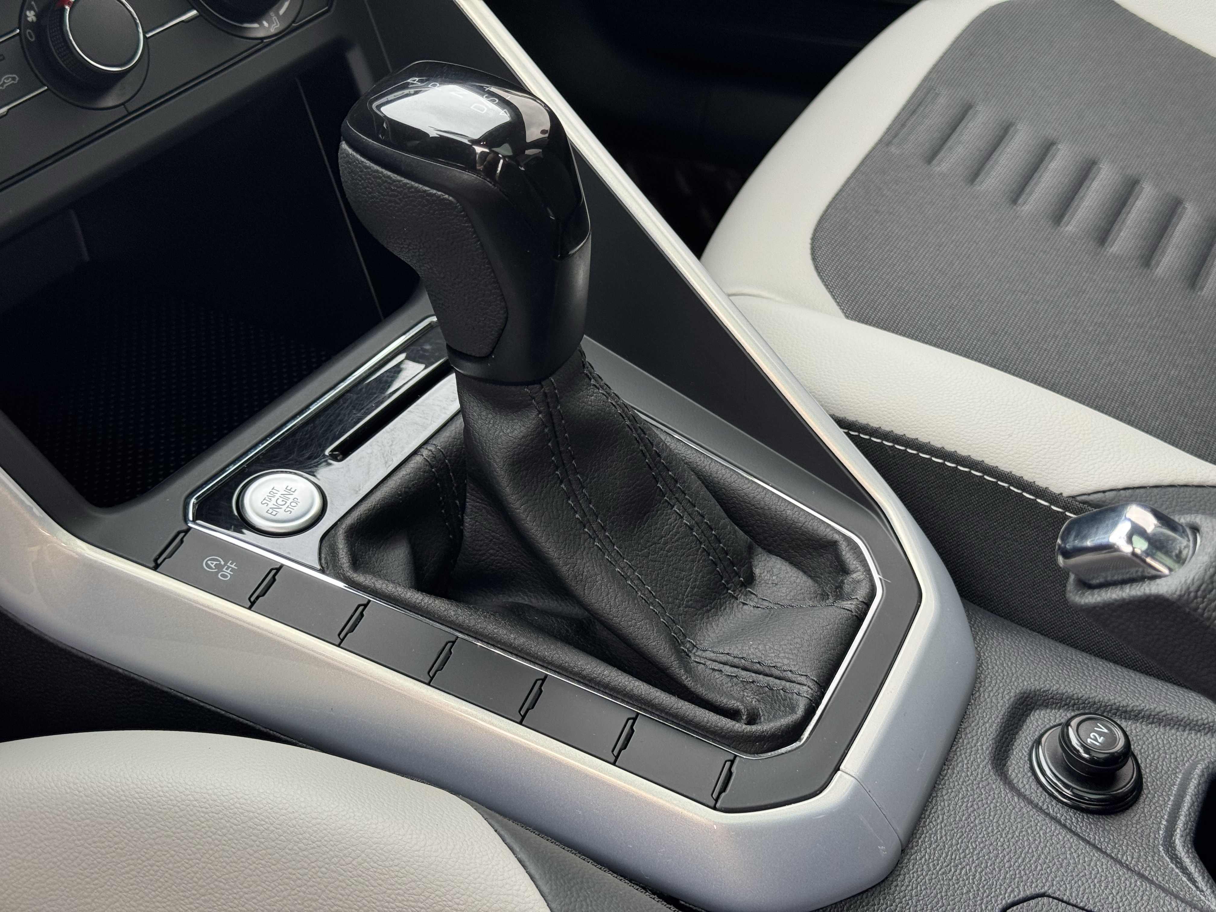 Volkswagen Polo 2022 car image #15