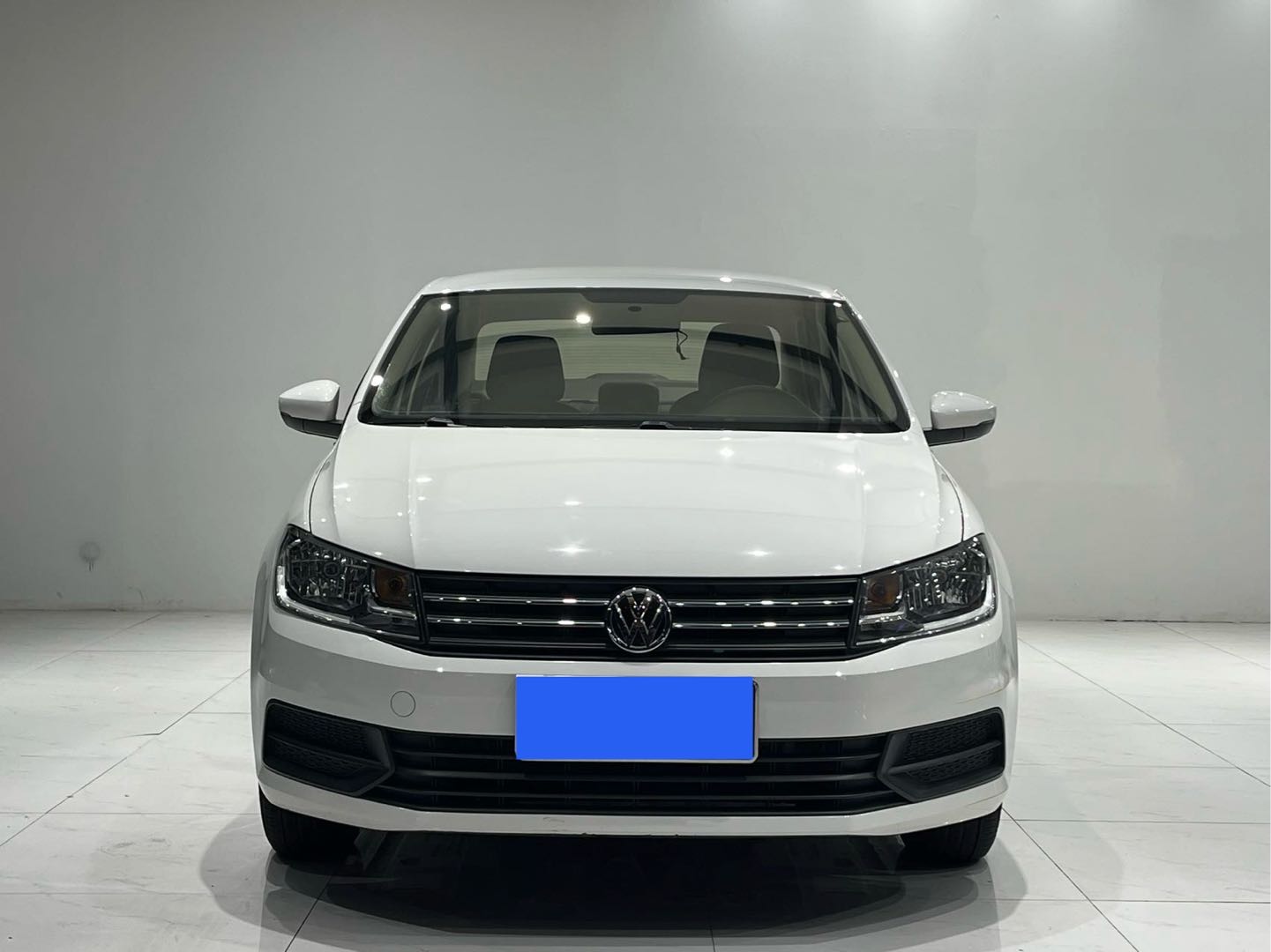 Volkswagen Santana 2018 car image #4