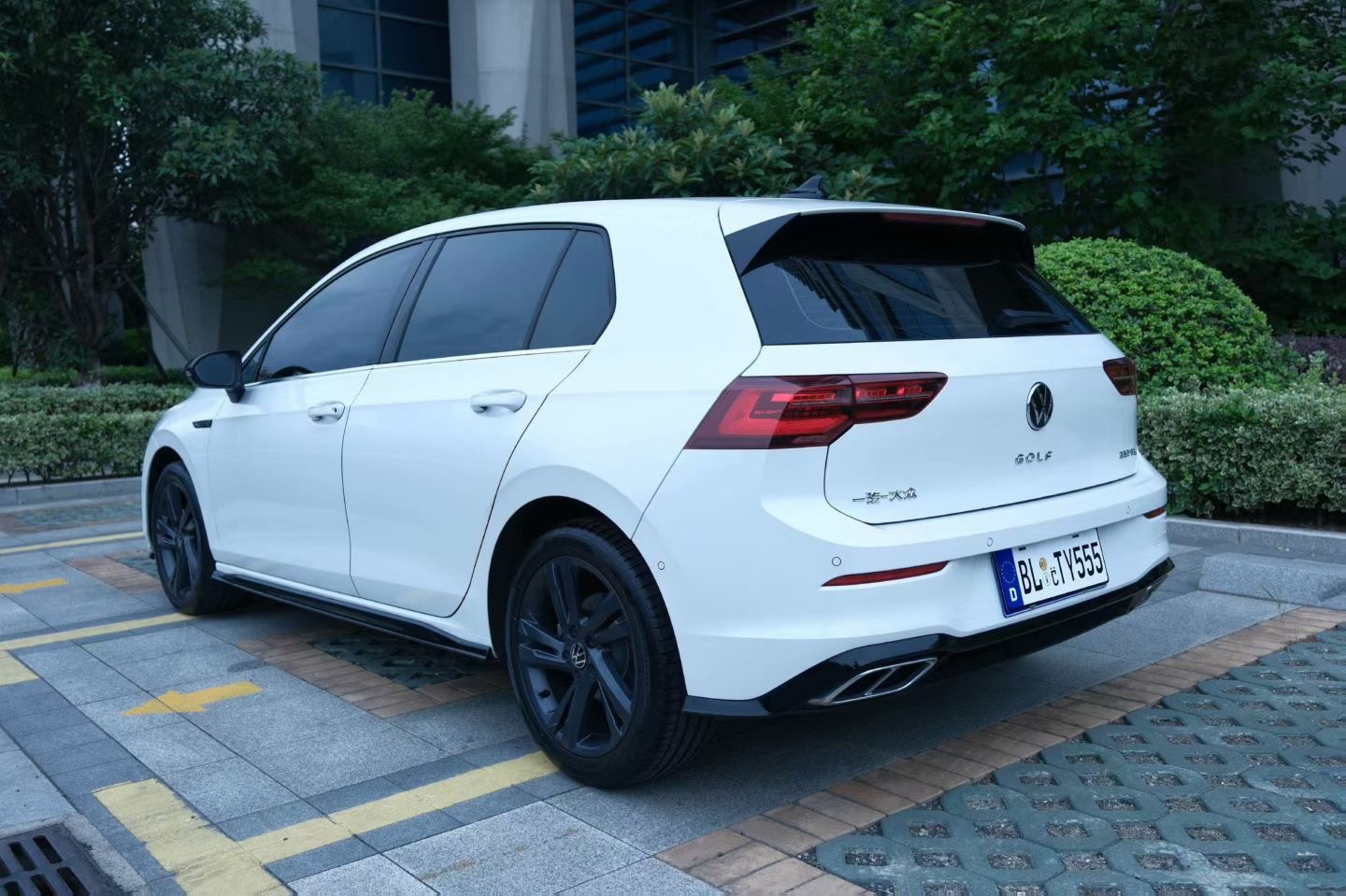 Volkswagen Golf 2024 car image #11