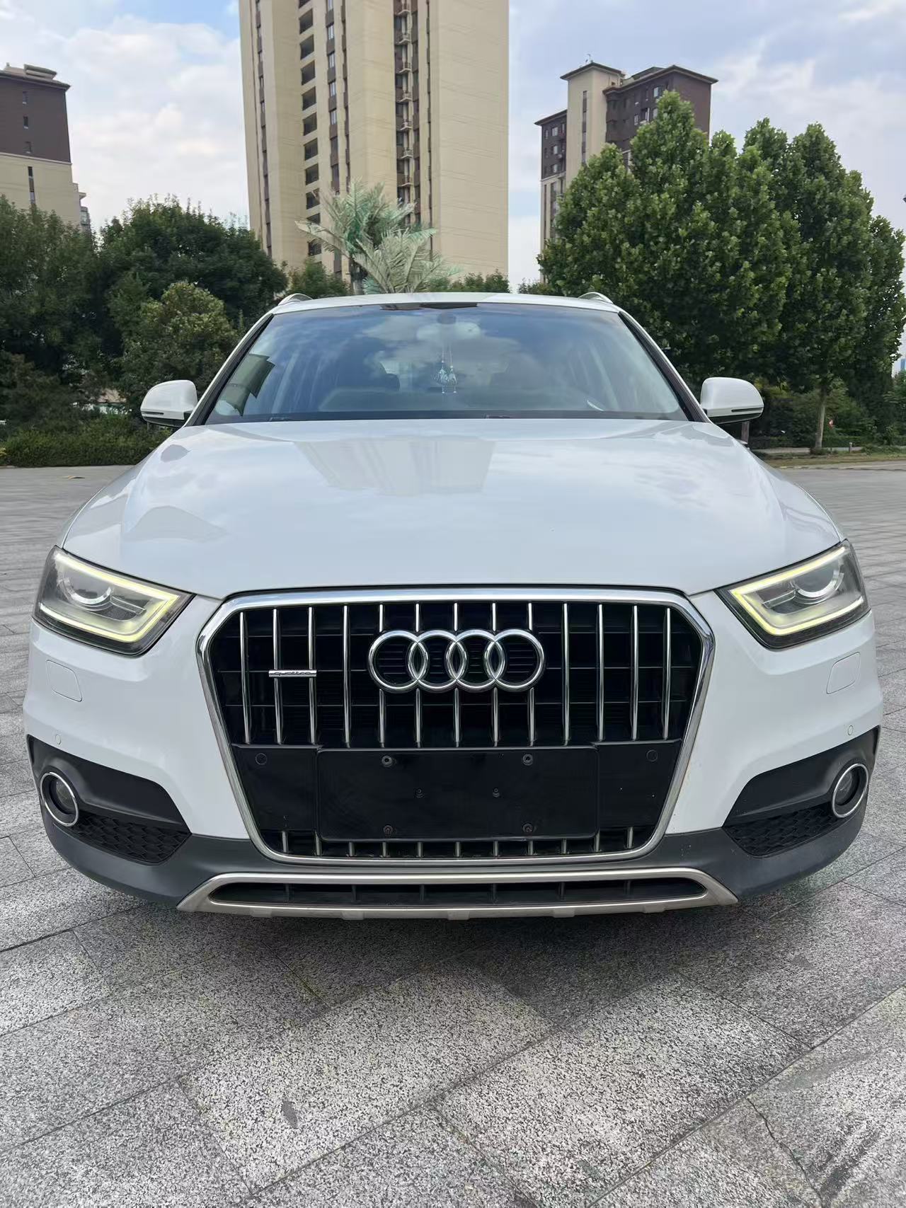 Audi Q3 (Imported) 2014 car image #4