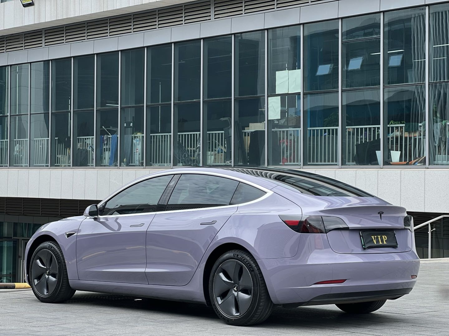 Tesla Model 3 2020 car image #9