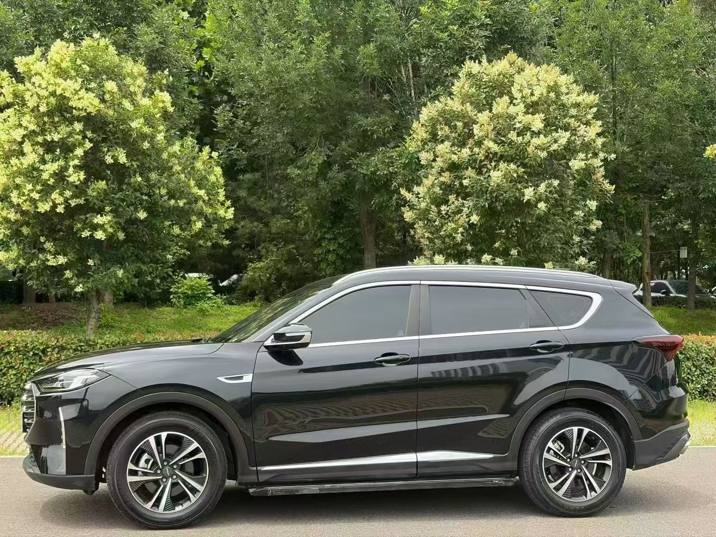 Jetour X70 PLUS 2021 car image #2