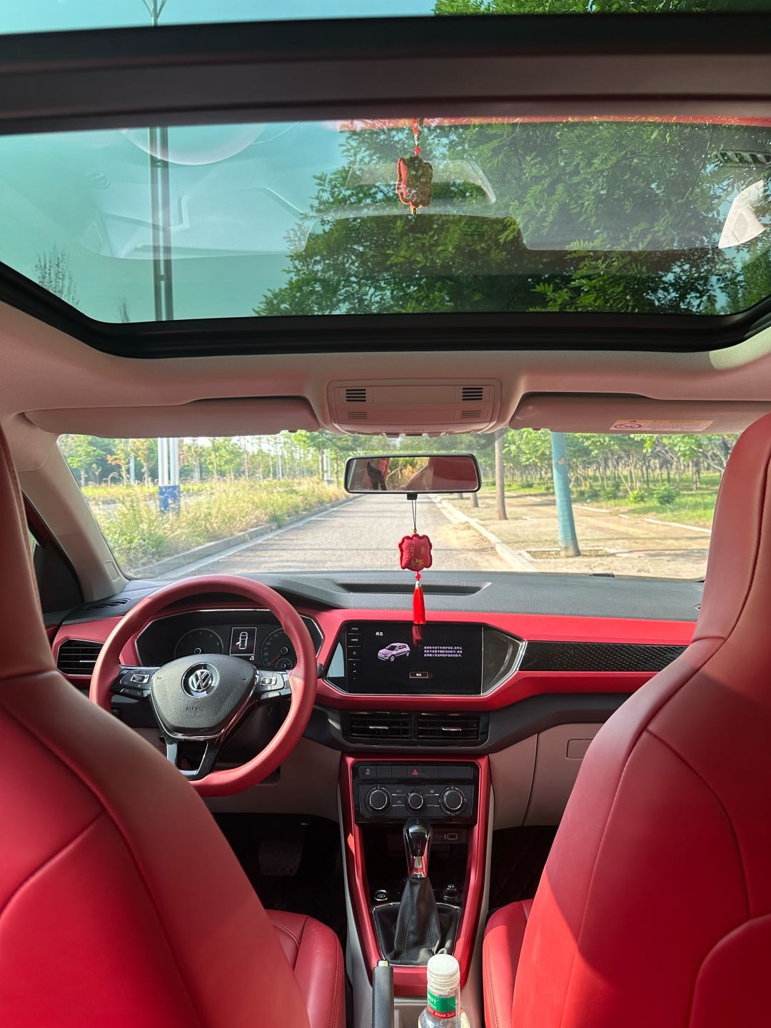 Volkswagen T-Cross 2021 car image #9