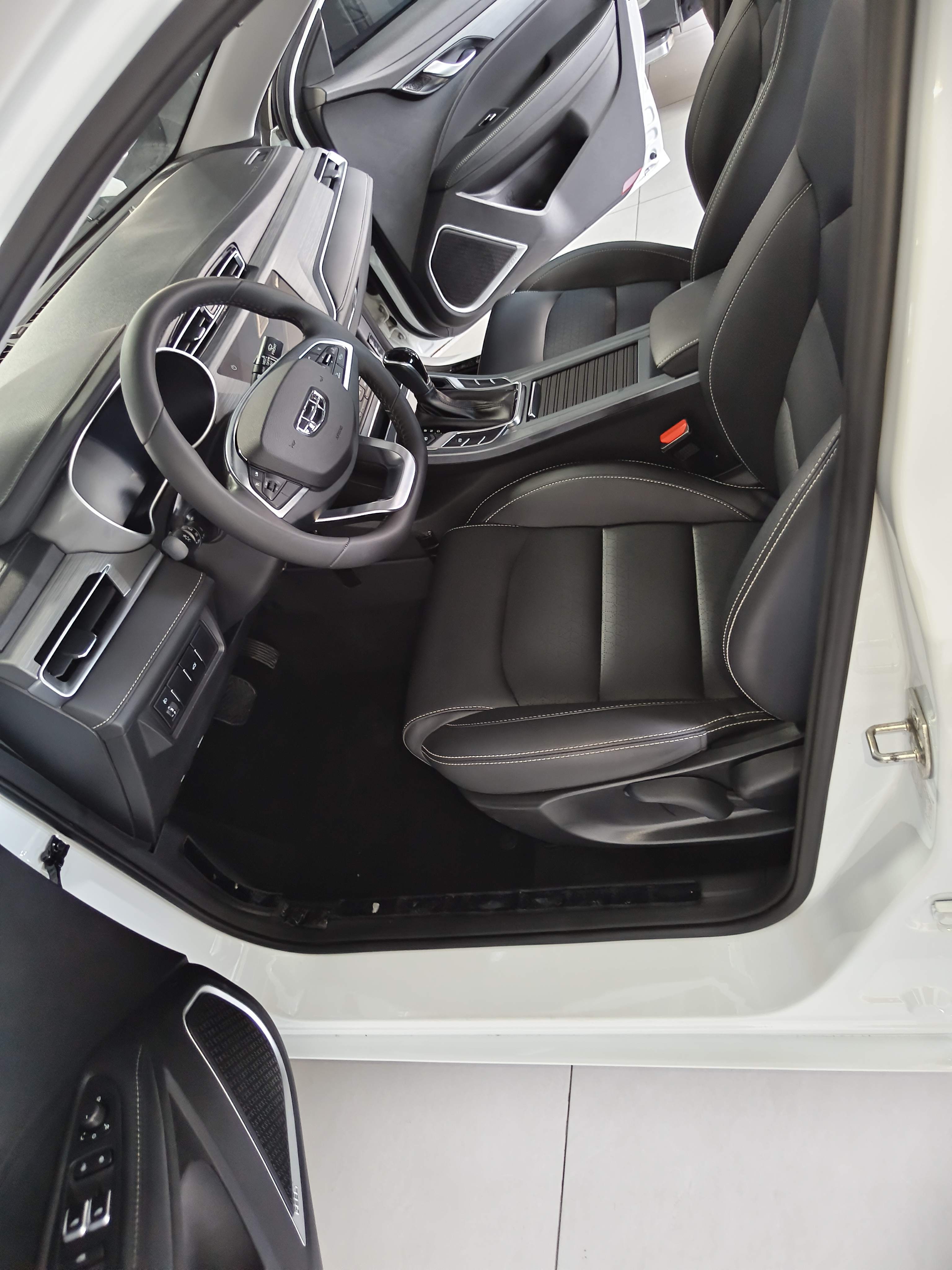 GEELY Emgrand 2021 #5 GEELY Emgrand 2021 car image #5