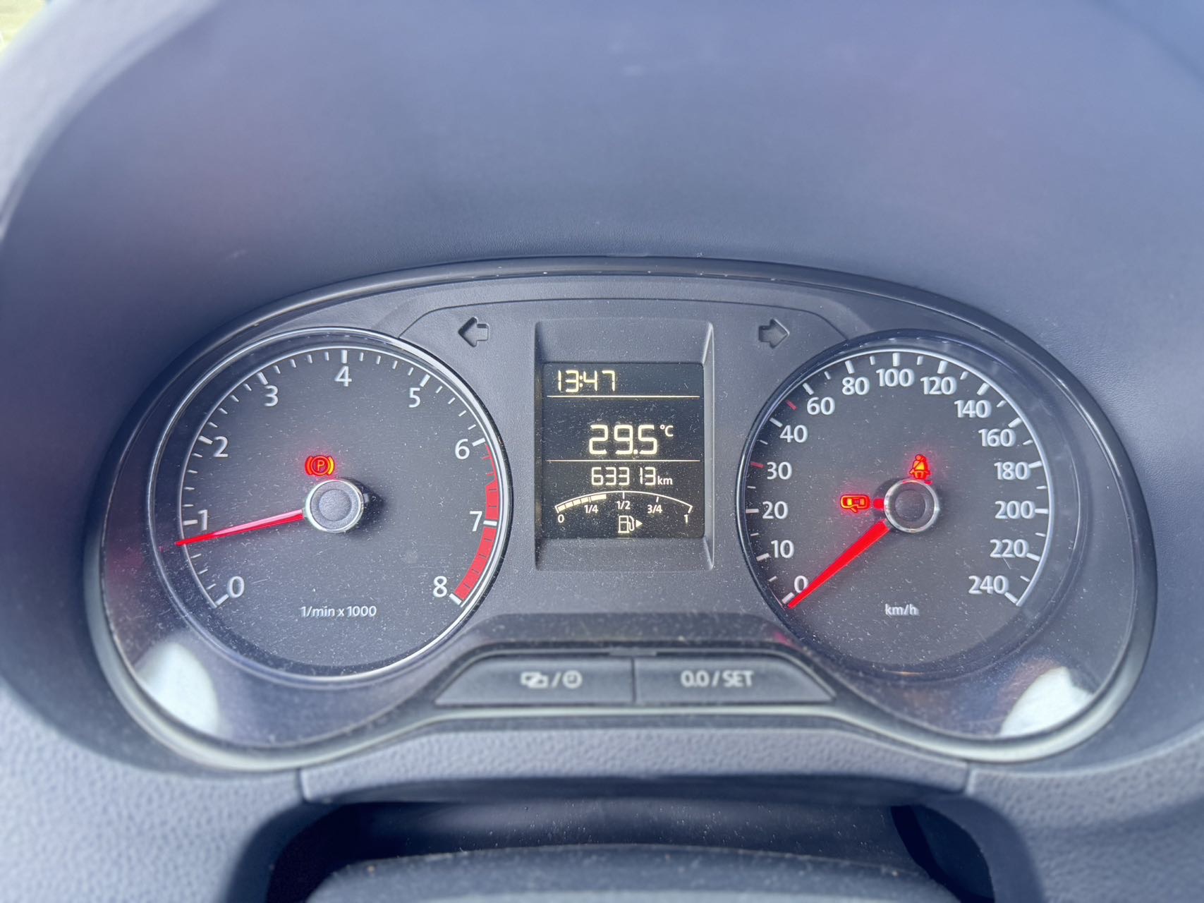 Volkswagen Polo 2015 car image #10