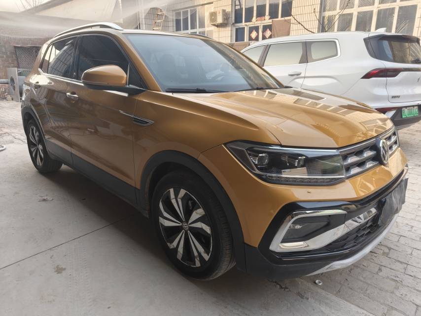 Volkswagen T-Cross 2019 #4 Volkswagen T-Cross 2019 car image #4