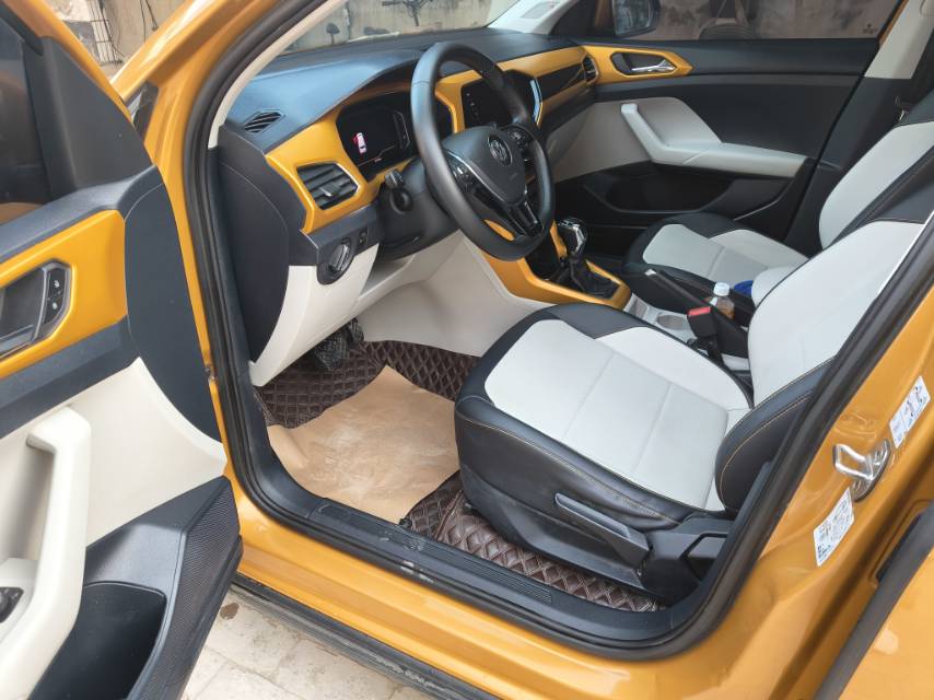 Volkswagen T-Cross 2019 #10 Volkswagen T-Cross 2019 car image #10