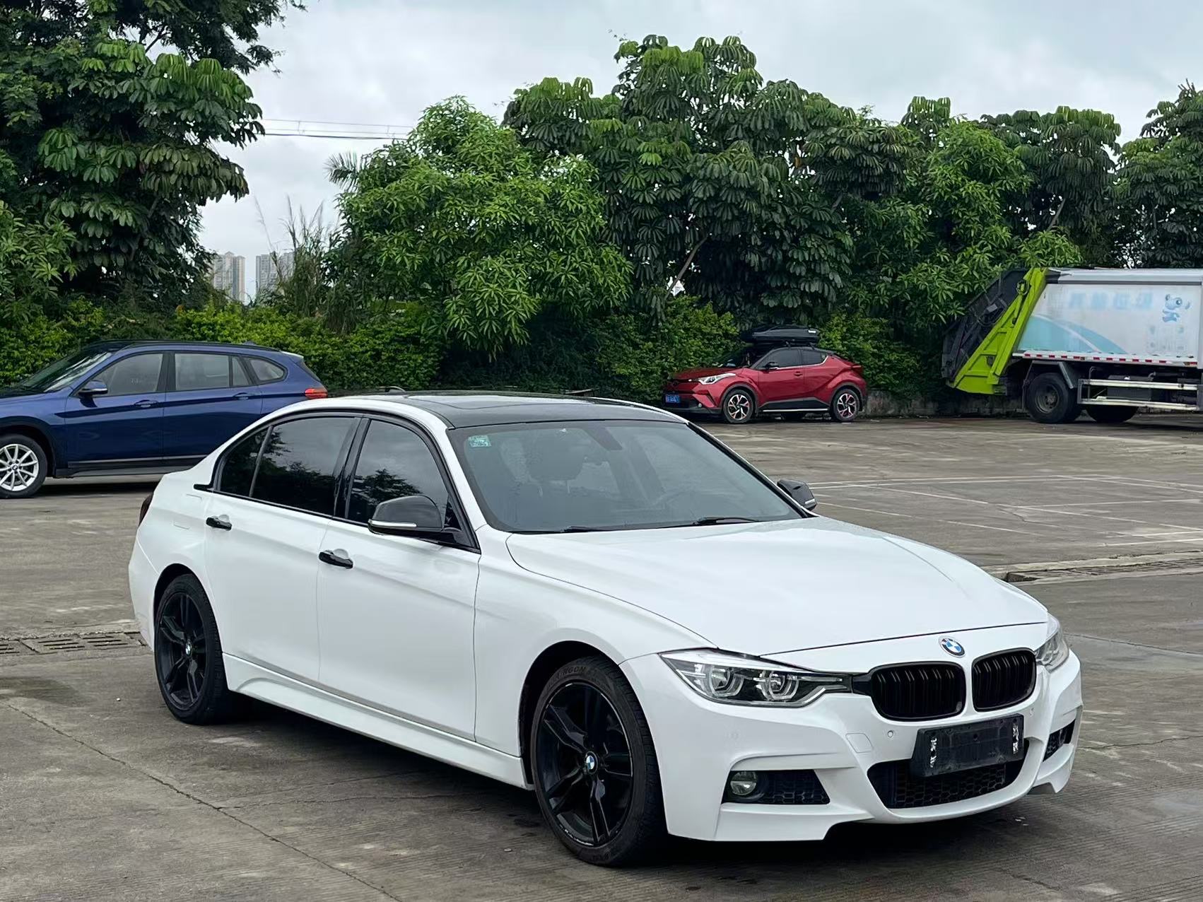 BMW 3 Series 2019 #4 BMW 3 Series 2019 car image #4