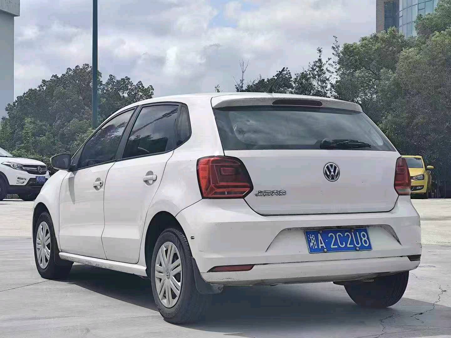 Volkswagen Polo 2016 car image #10