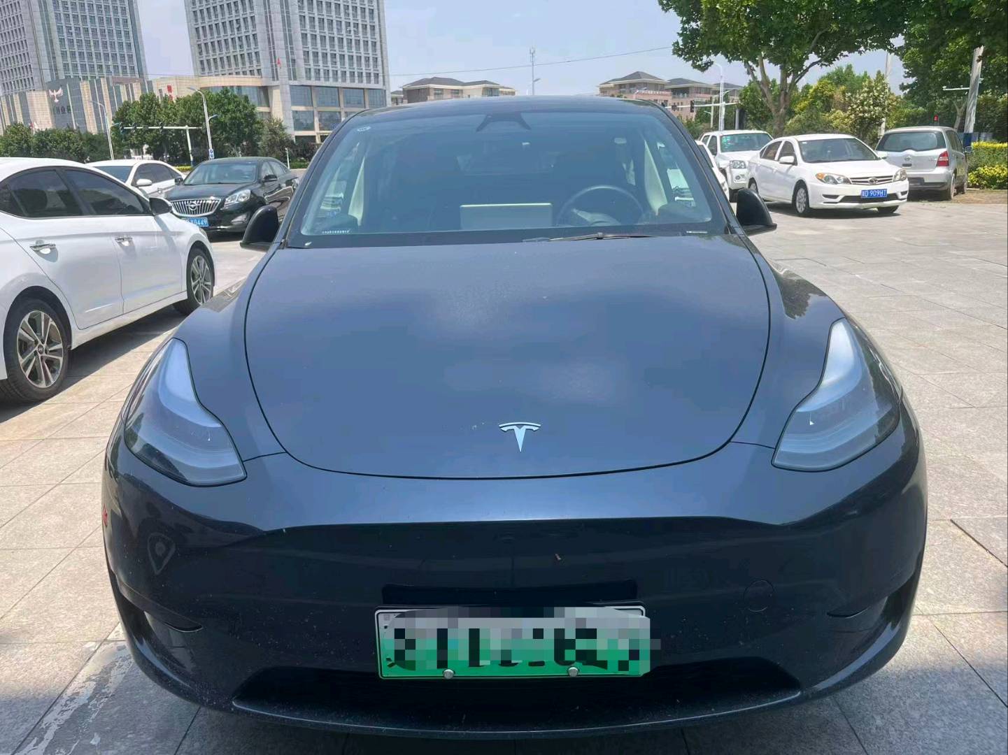 Tesla Model Y 2024 #4 Tesla Model Y 2024 car image #4