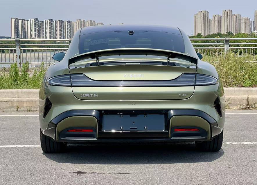 MI SU7 2024 car image #10