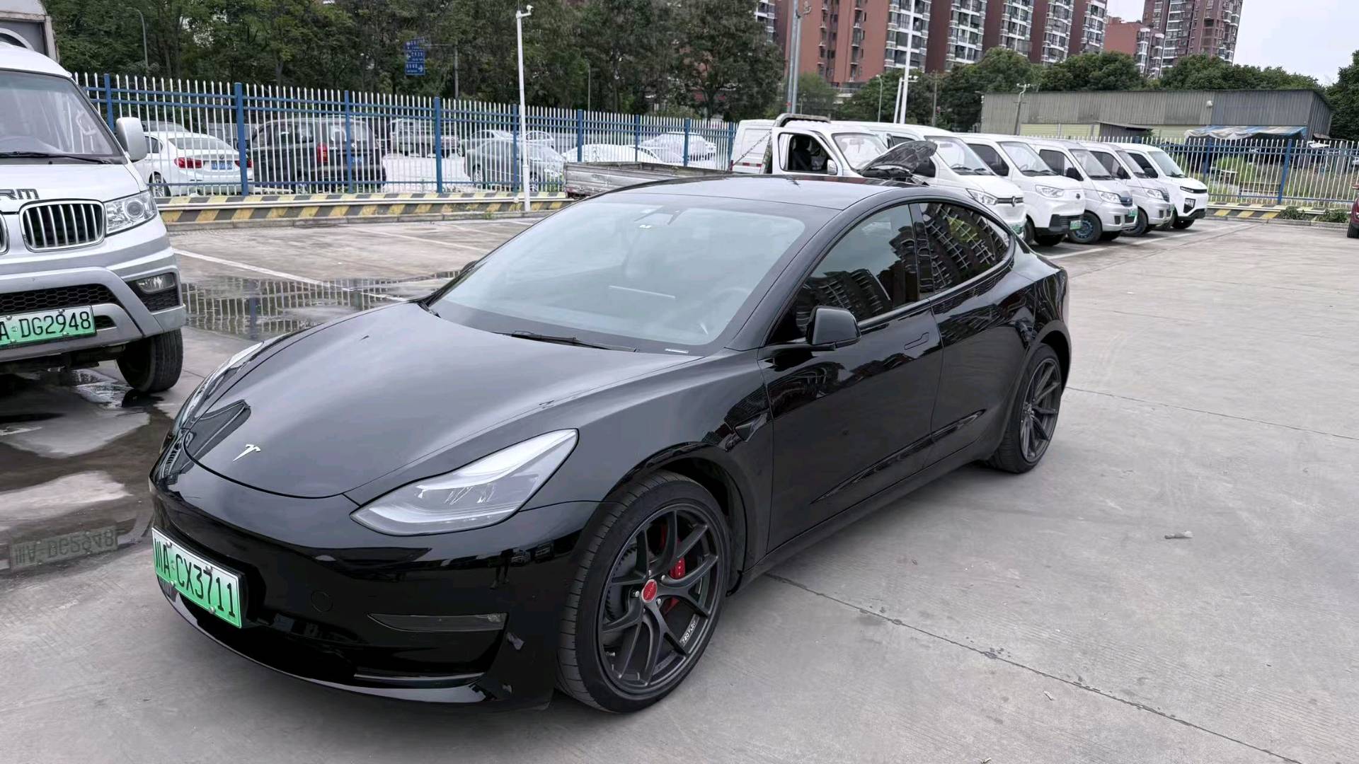 Tesla Model 3 2021 car image #2