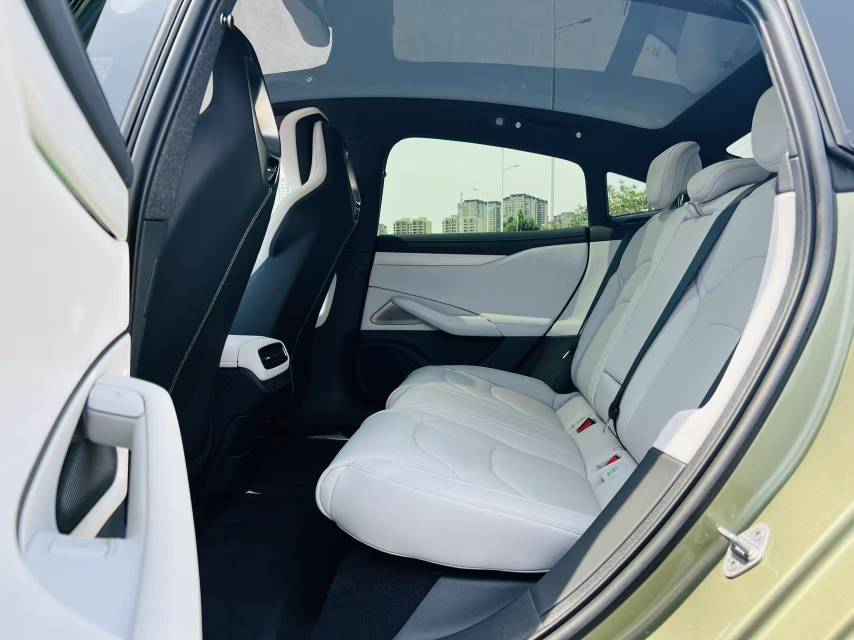 MI SU7 2024 car image #8