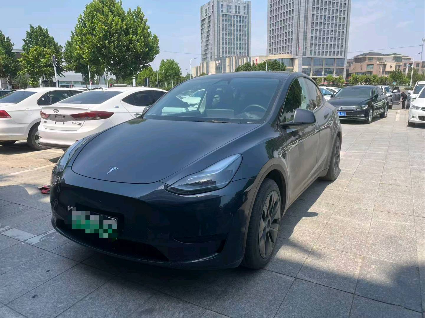 Tesla Model Y 2024 #2 Tesla Model Y 2024 car image #2