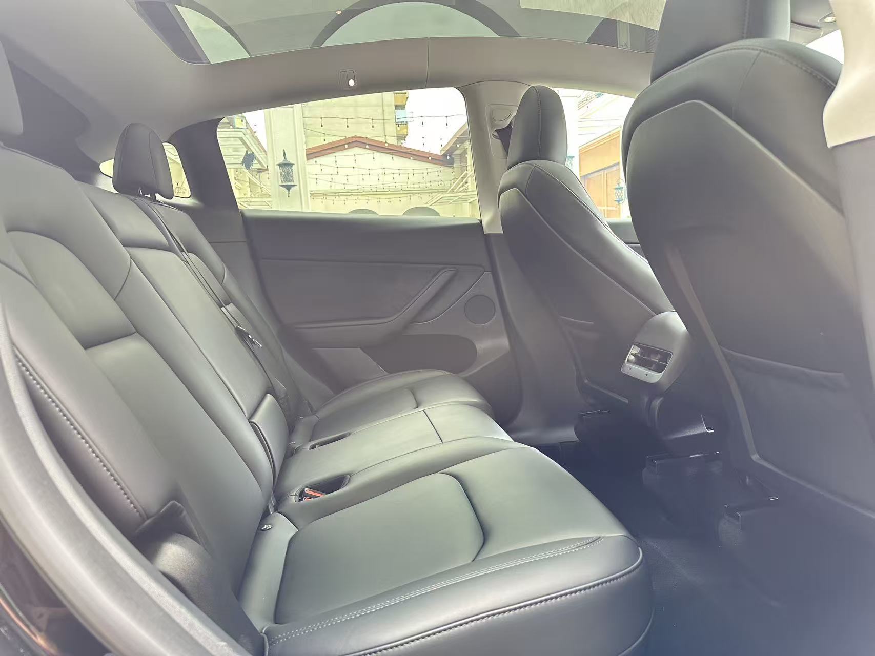 Tesla Model Y 2022 #15 Tesla Model Y 2022 car image #15