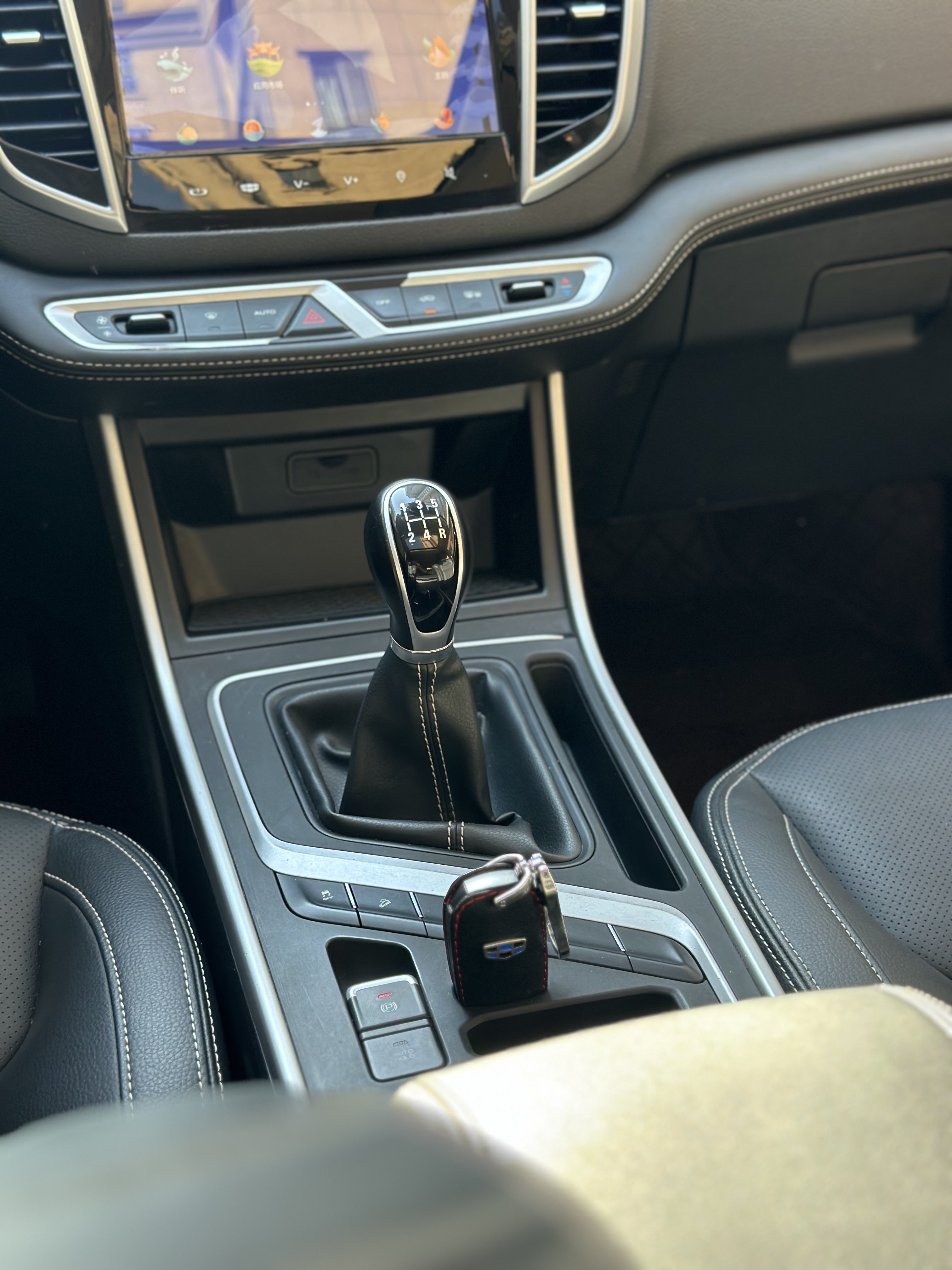 GEELY Vision X6 2018 car image #9