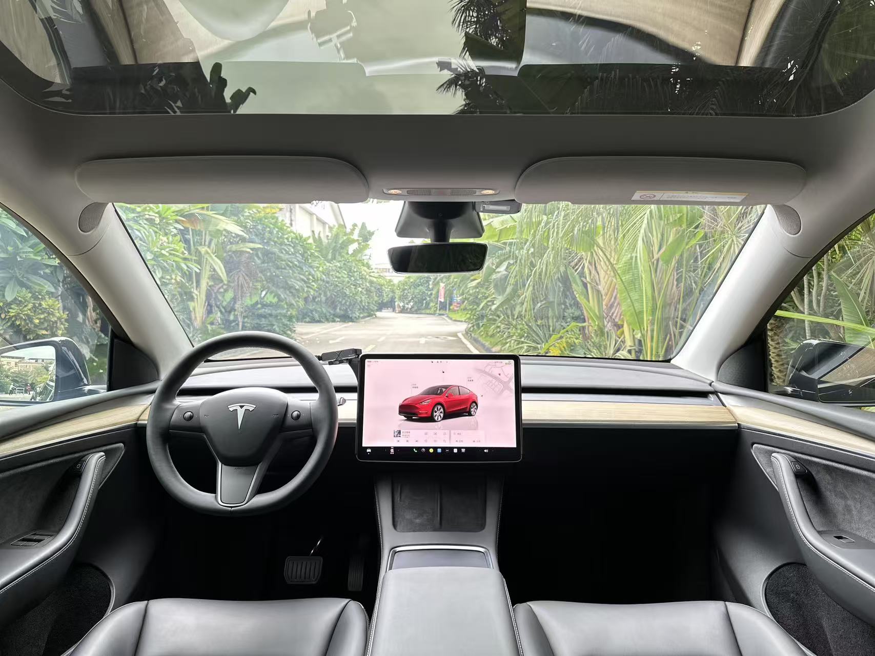 Tesla Model Y 2022 #17 Tesla Model Y 2022 car image #17