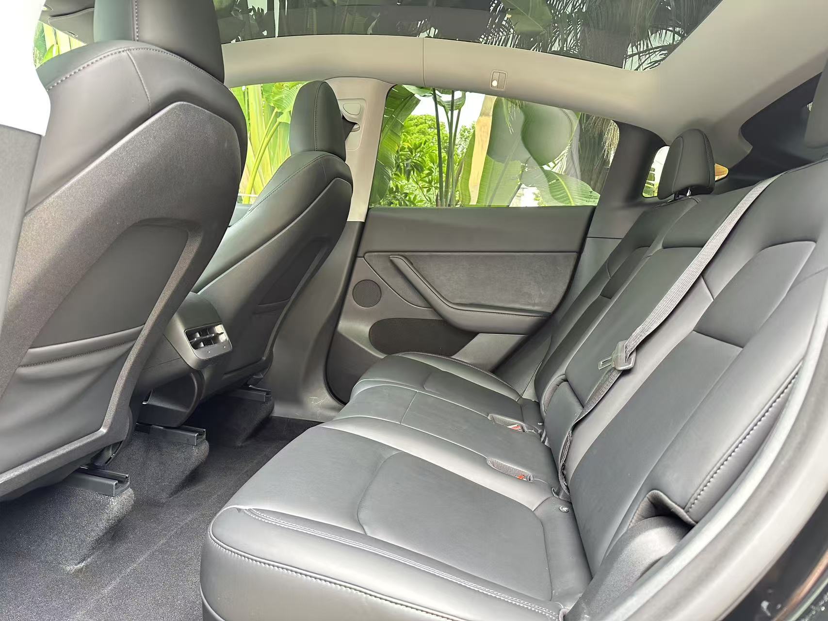 Tesla Model Y 2022 #14 Tesla Model Y 2022 car image #14