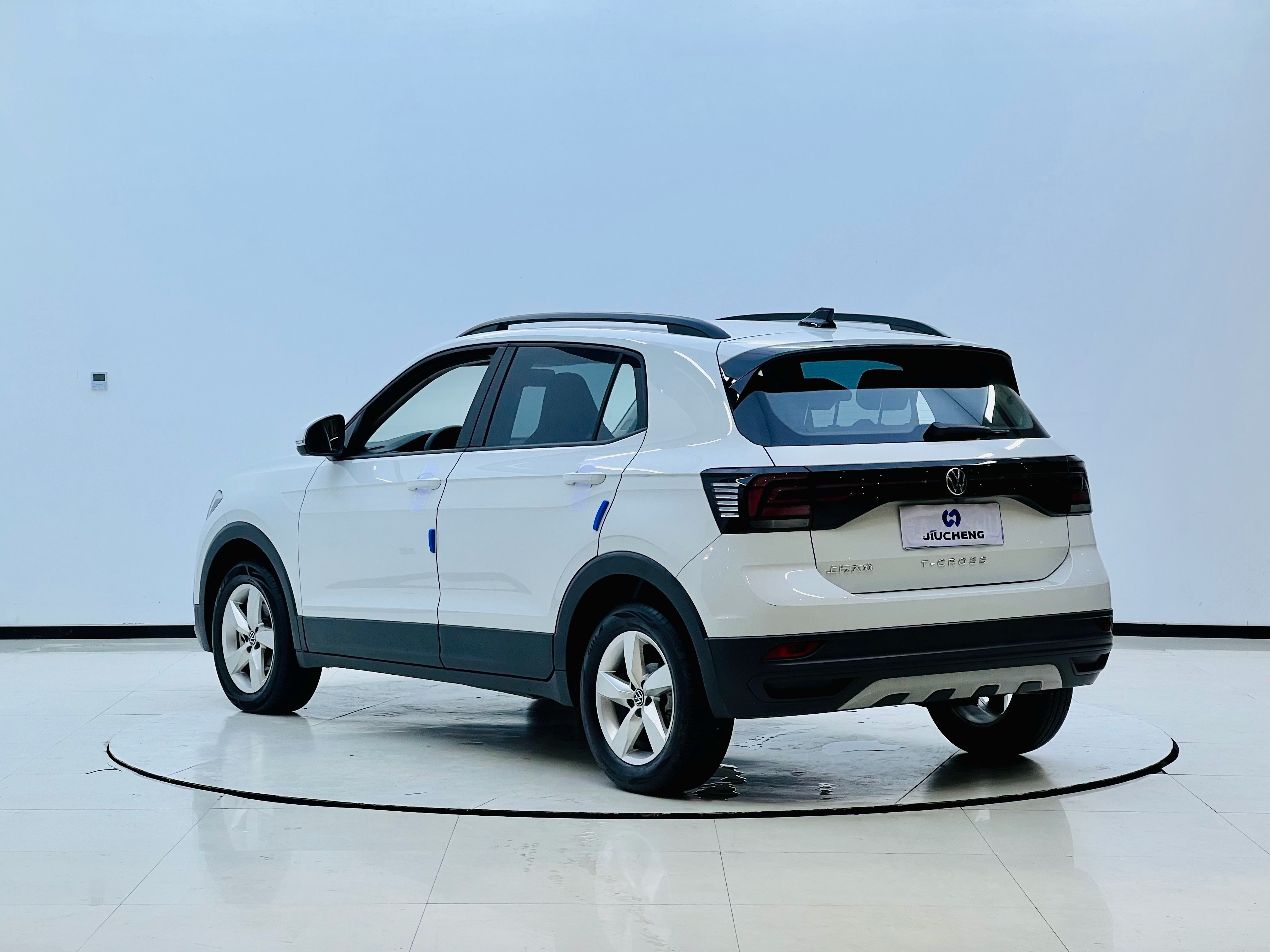 Volkswagen T-Cross 2024 #10 Volkswagen T-Cross 2024 car image #10