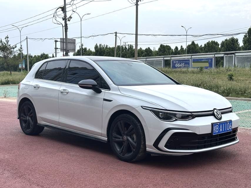 Volkswagen Golf 2023 car image #5