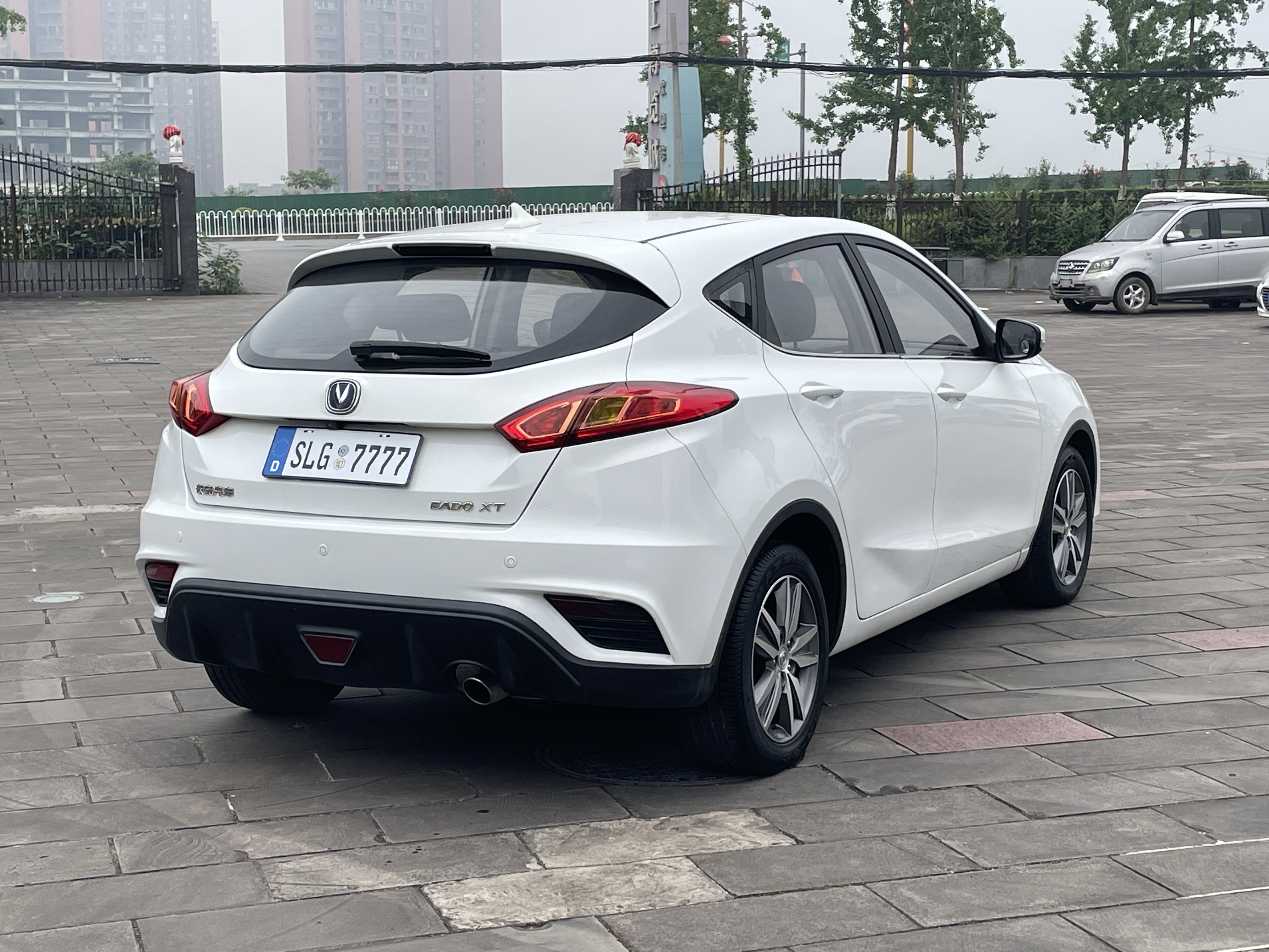 GEELY Emgrand GS 2021 car image #11