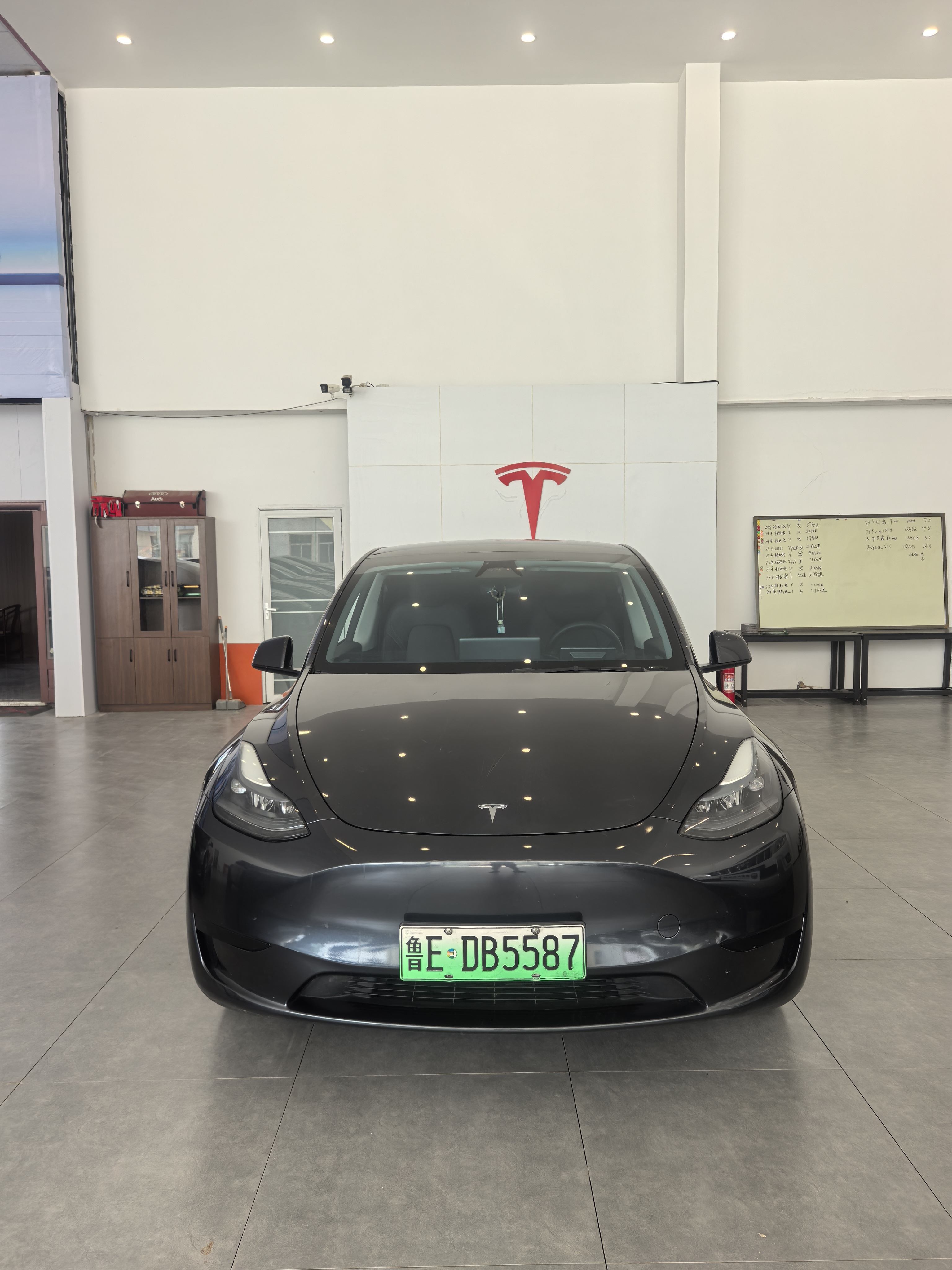 Tesla Model Y 2024 car image #4