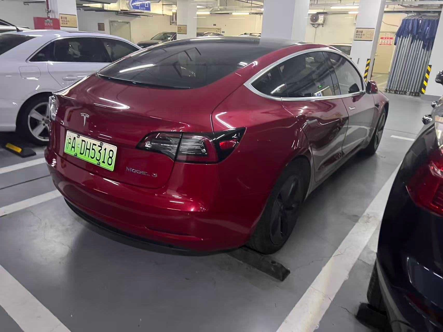 Tesla Model 3 2020 car image #9