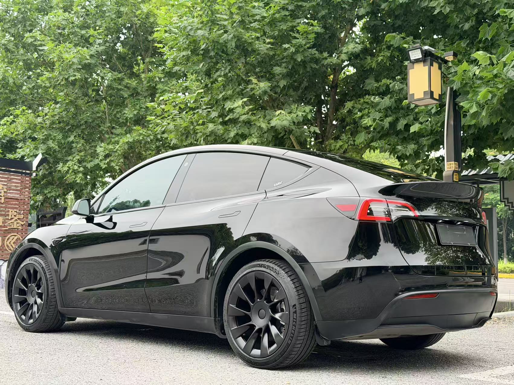 Tesla Model Y 2023 #6 Tesla Model Y 2023 car image #6