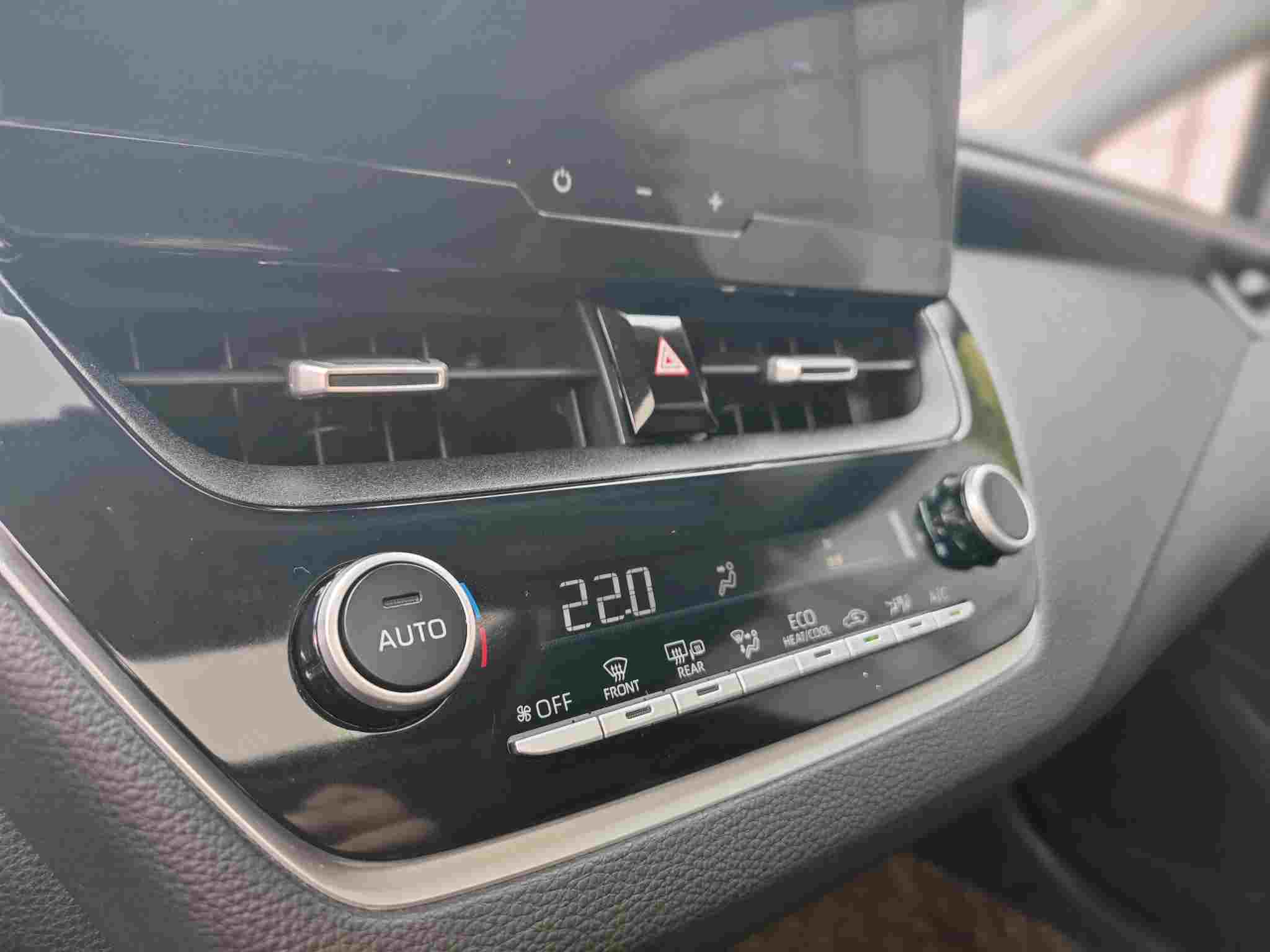 Toyota Corolla 2024 #16 Toyota Corolla 2024 car image #16