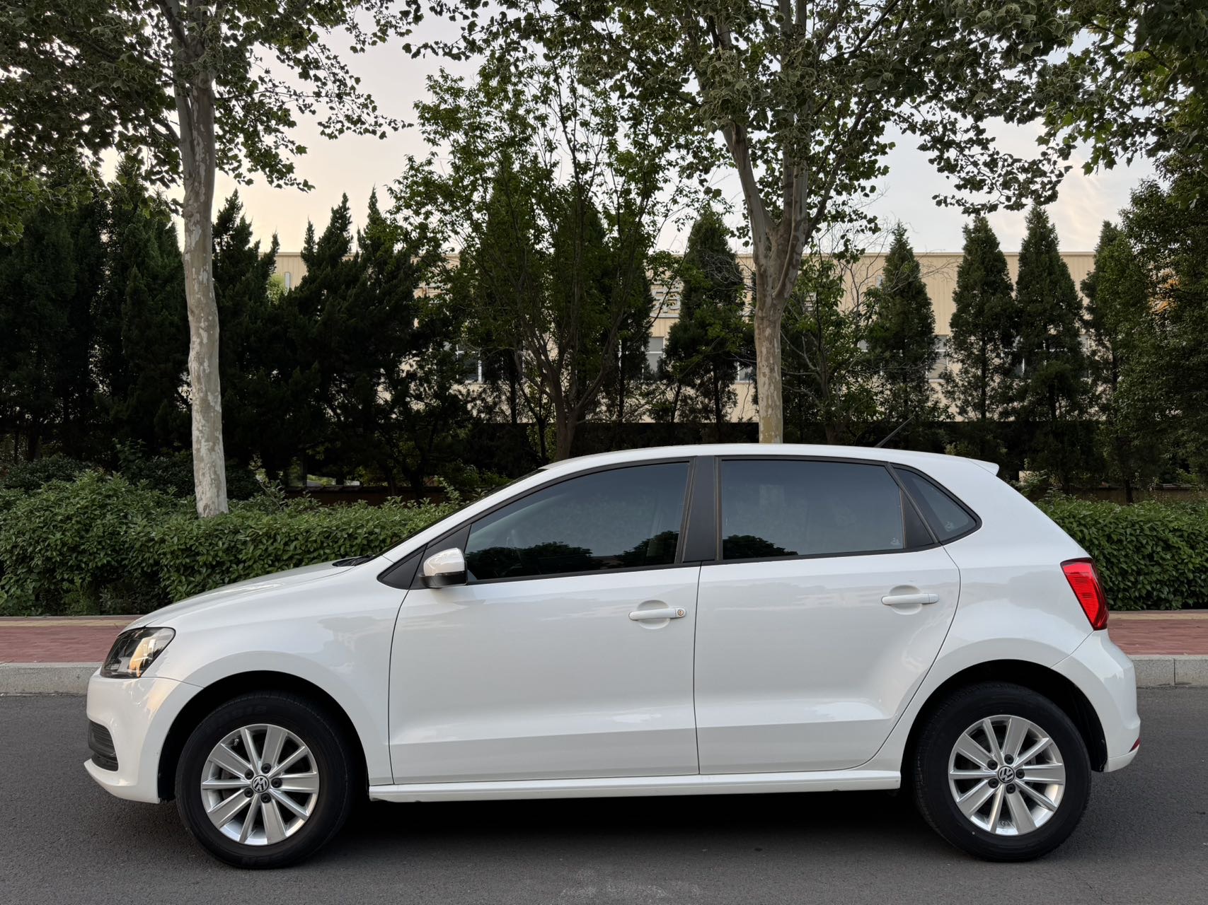Volkswagen Polo 2017 #5 Volkswagen Polo 2017 car image #5