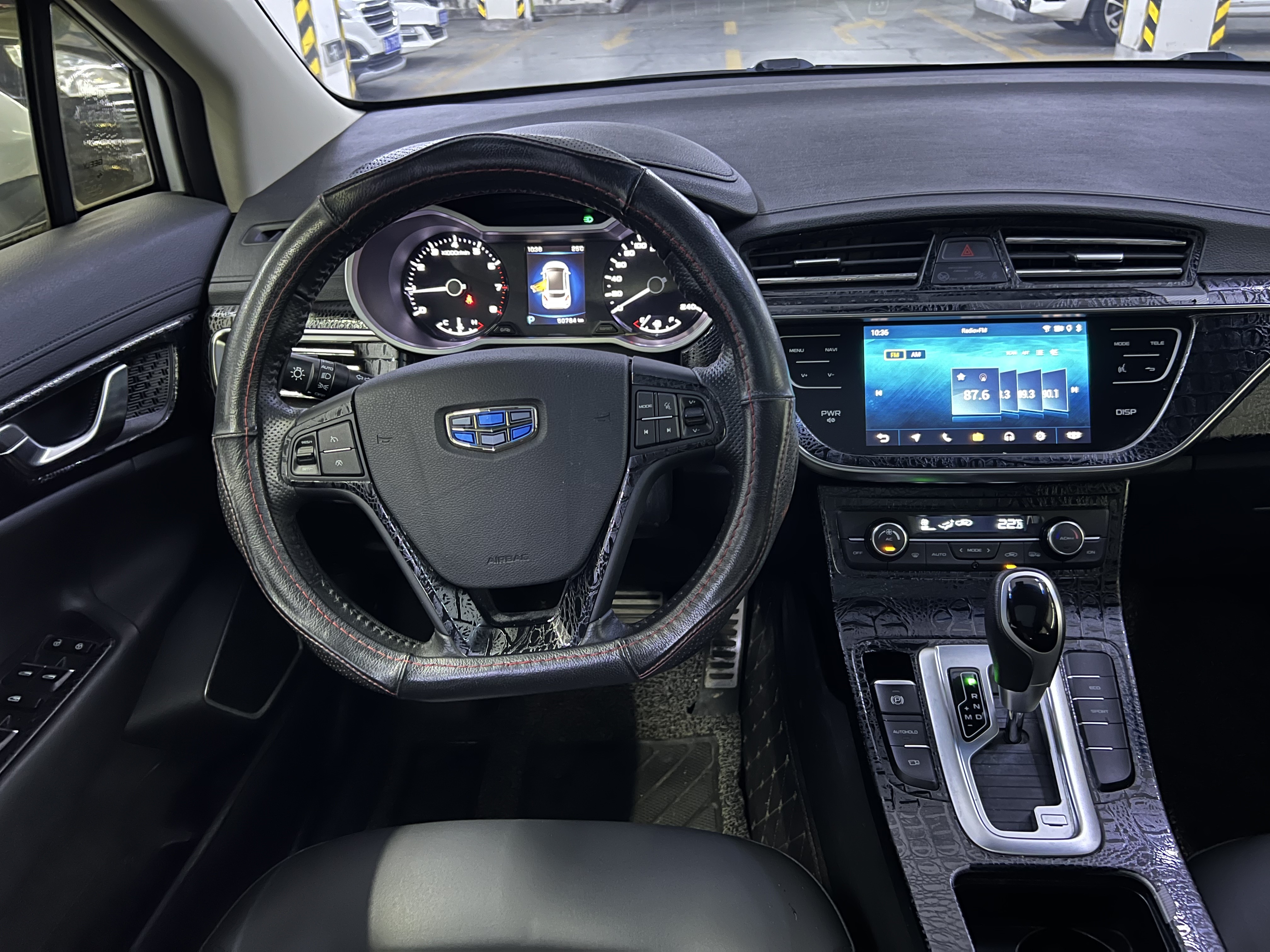 GEELY Emgrand GS 2018 car image #9