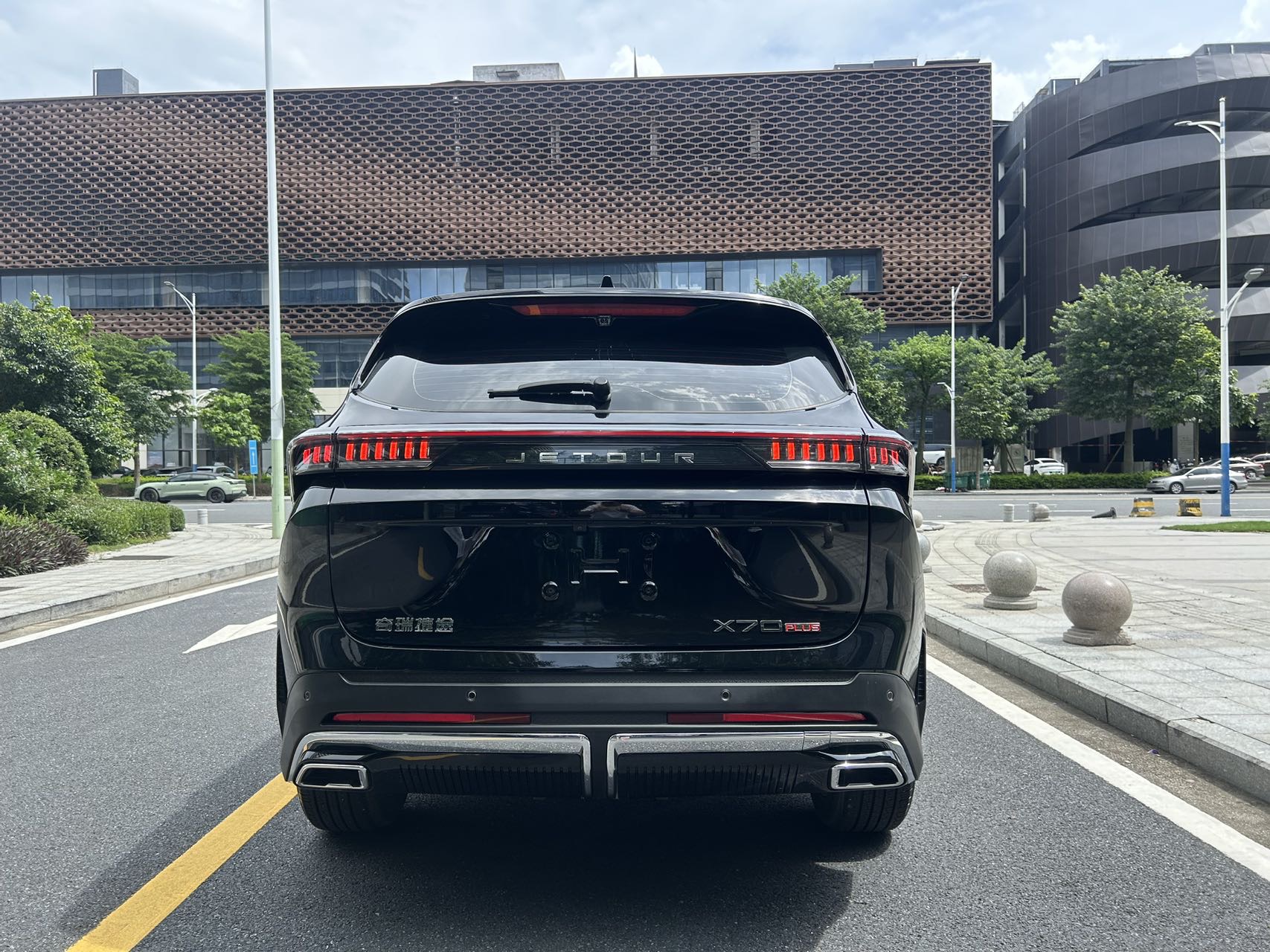 Jetour X70 PLUS 2024 car image #8