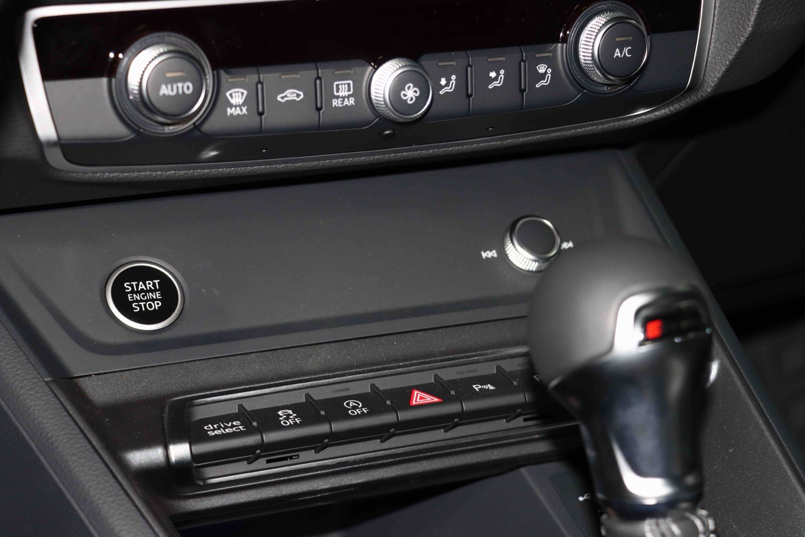 2026 #12 2026 immagine di auto #12