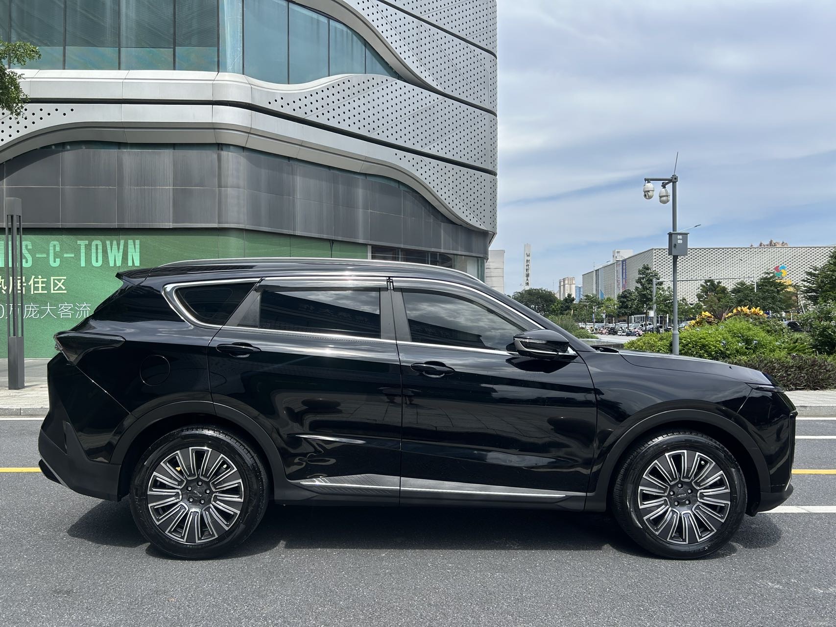 Jetour X70 PLUS 2024 car image #10