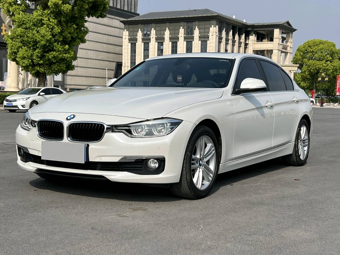 BMW 3 Series 2017 #2 BMW 3 Series 2017 car image #2