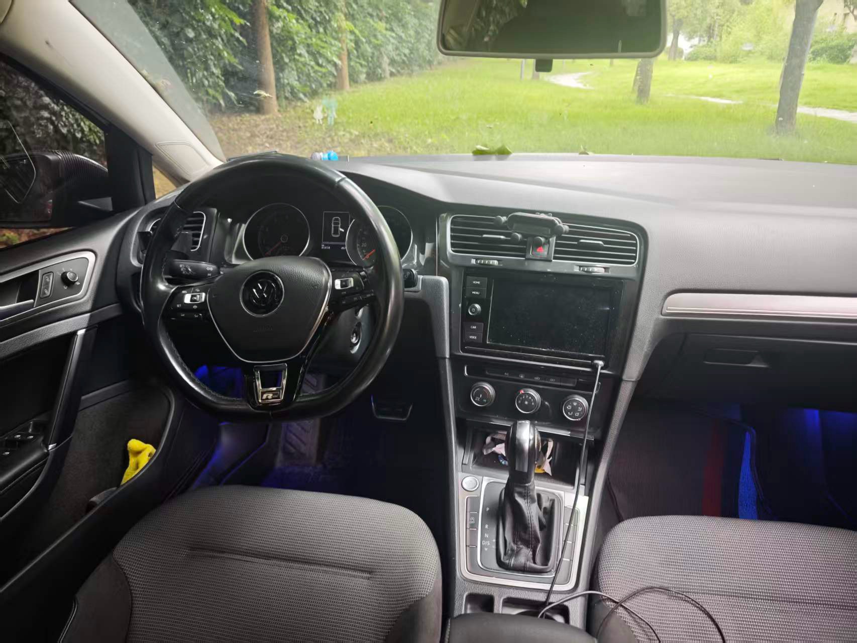 Volkswagen Golf 2019 car image #5