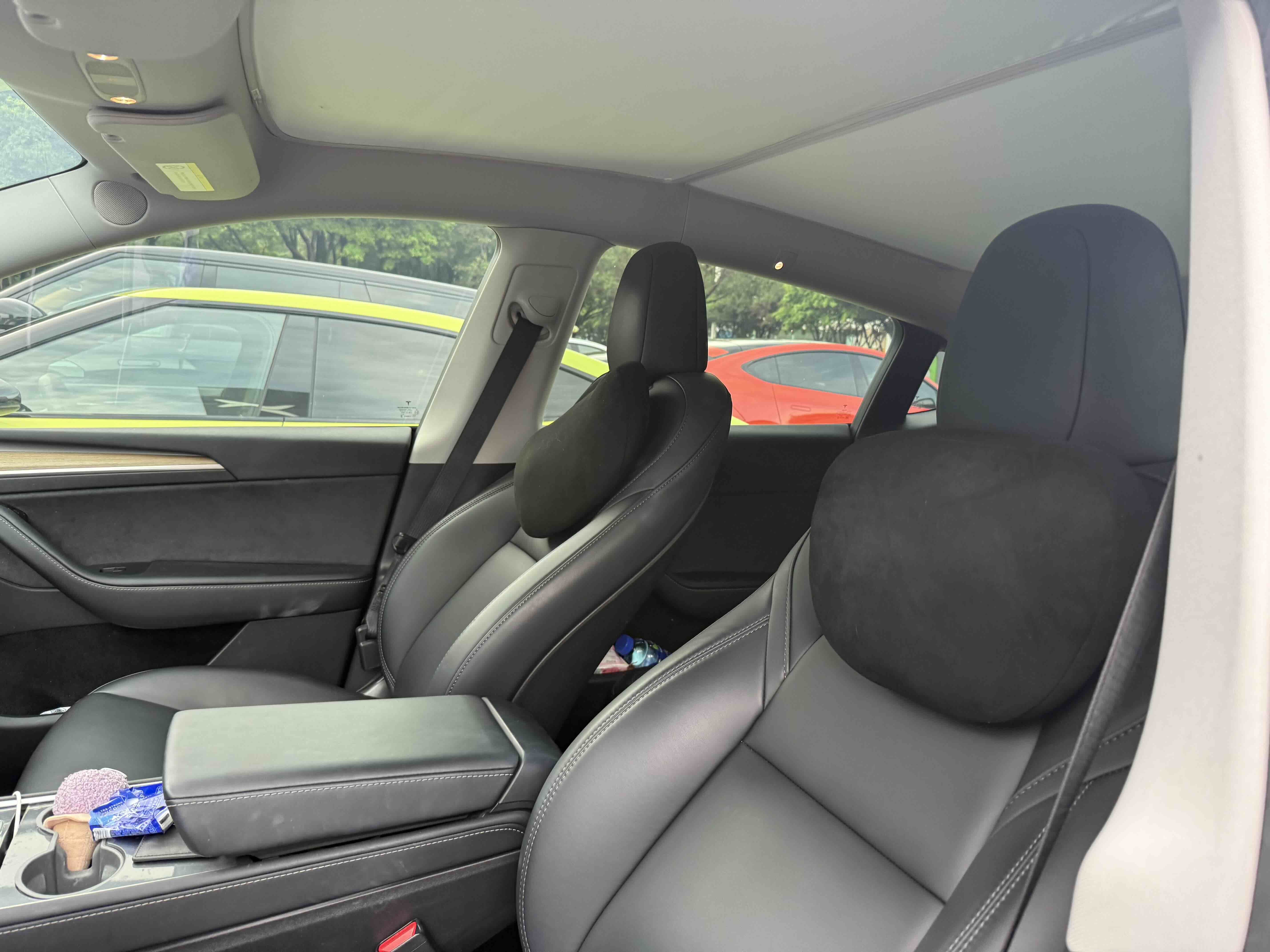 Tesla Model Y 2022 car image #5