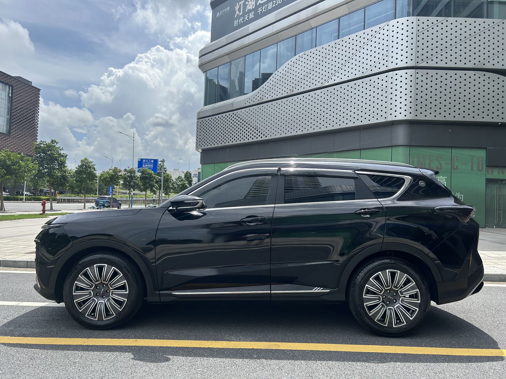 Jetour X70 PLUS 2024 car image #6