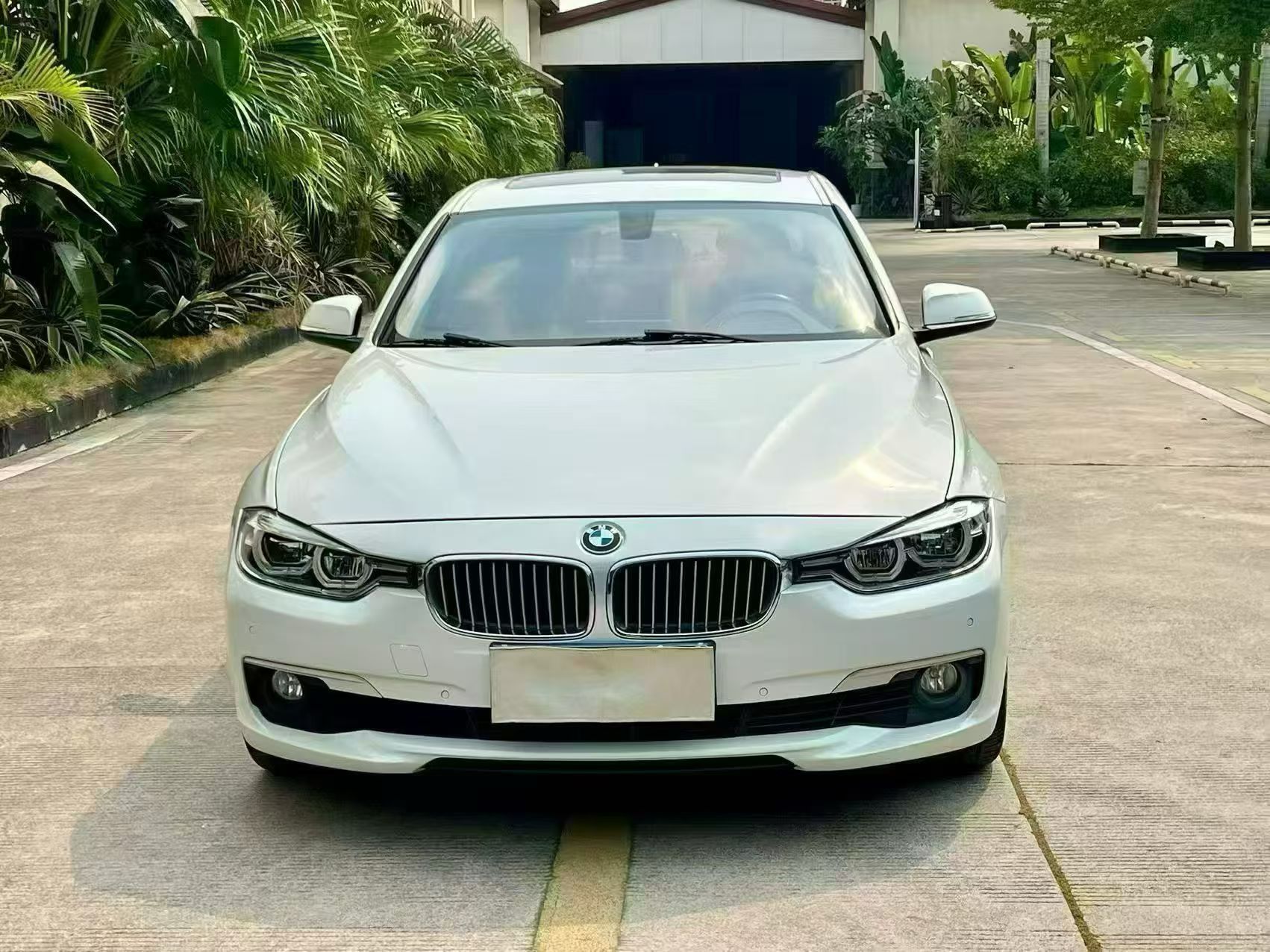 BMW 3 Series 2018 #4 BMW 3 Series 2018 car image #4