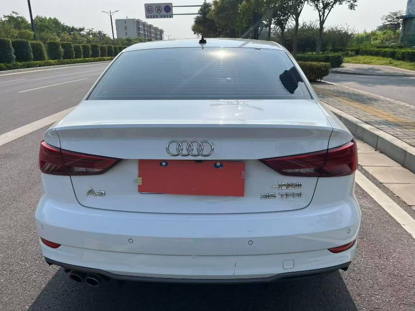 Audi A3 2019 car image #10