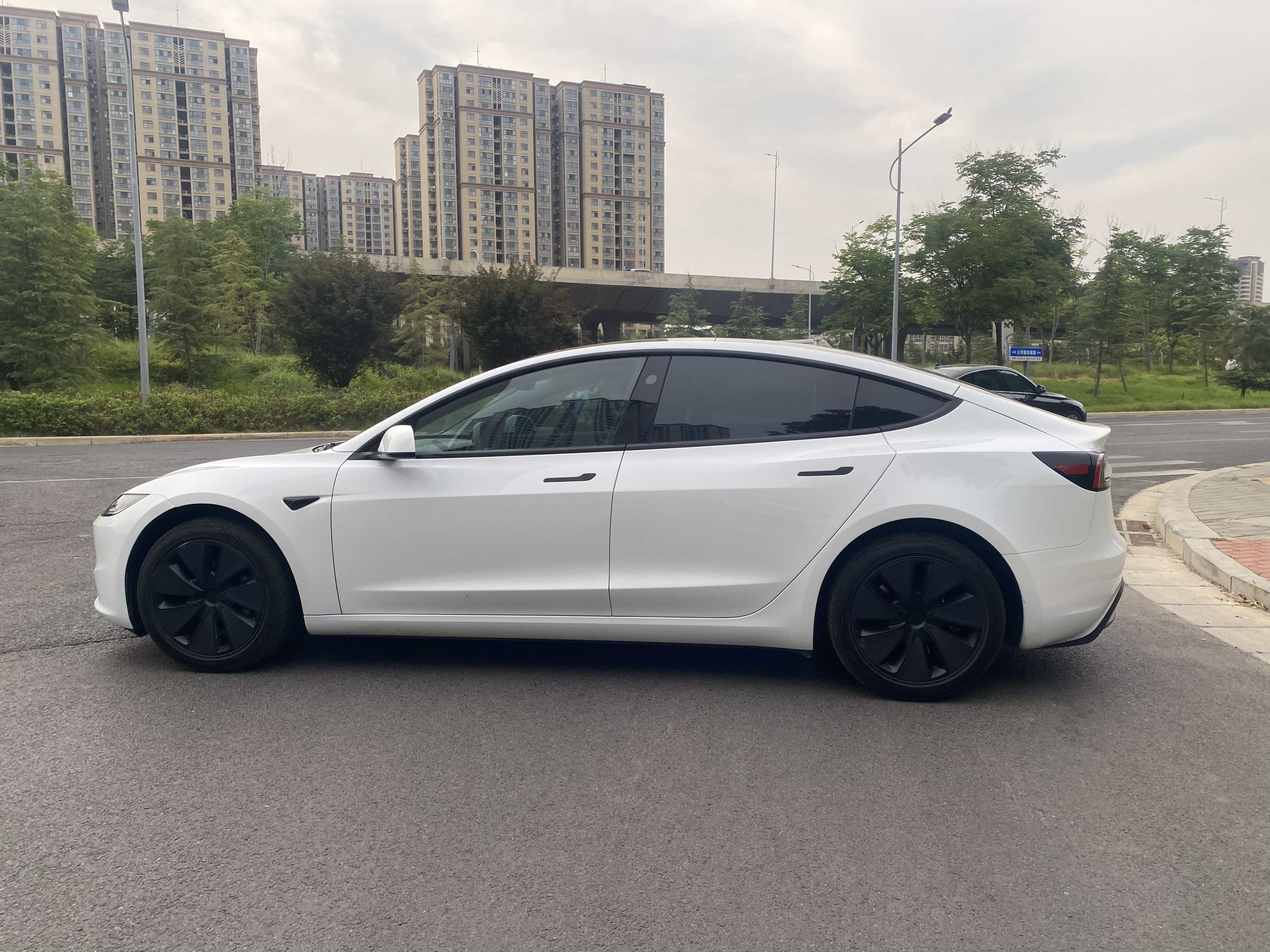 Tesla Model 3 2025 #9 Tesla Model 3 2025 car image #9