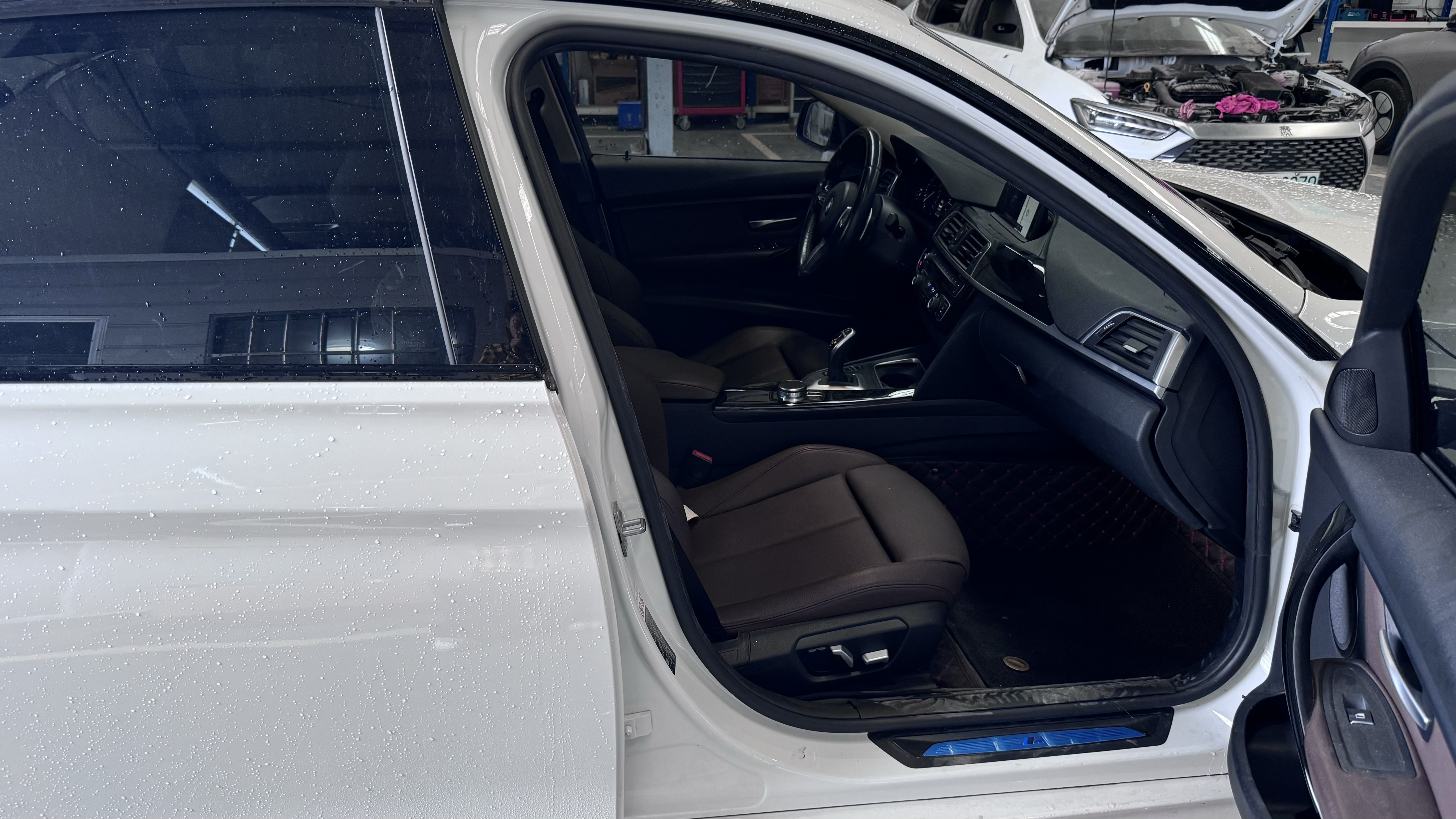 BMW 3 Series 2018 #6 BMW 3 Series 2018 car image #6